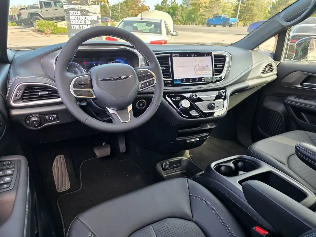Chrysler Pacifica снимка Chrysler Pacifica