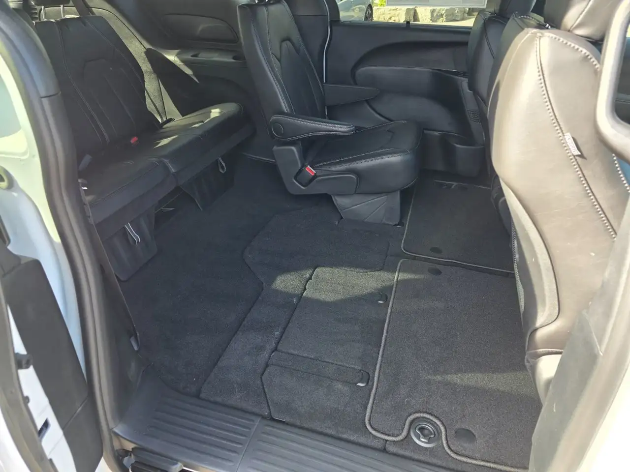 Chrysler Pacifica снимка Chrysler Pacifica