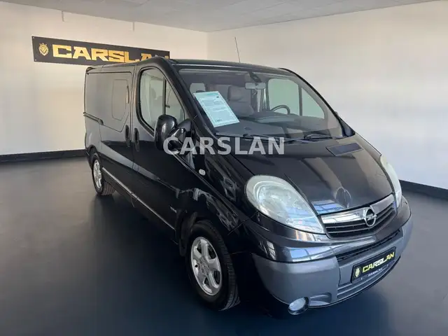 Opel Vivaro view 2