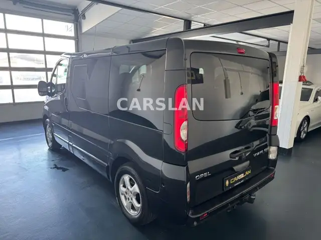 Opel Vivaro view 10
