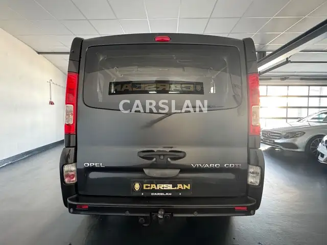 Opel Vivaro view 11