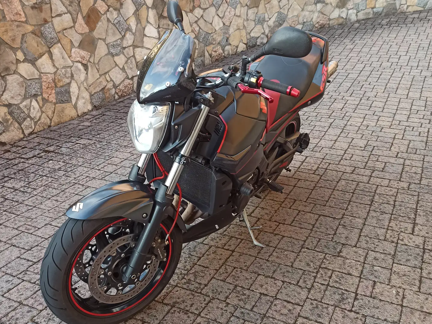 Suzuki GSR 600 sport - 2