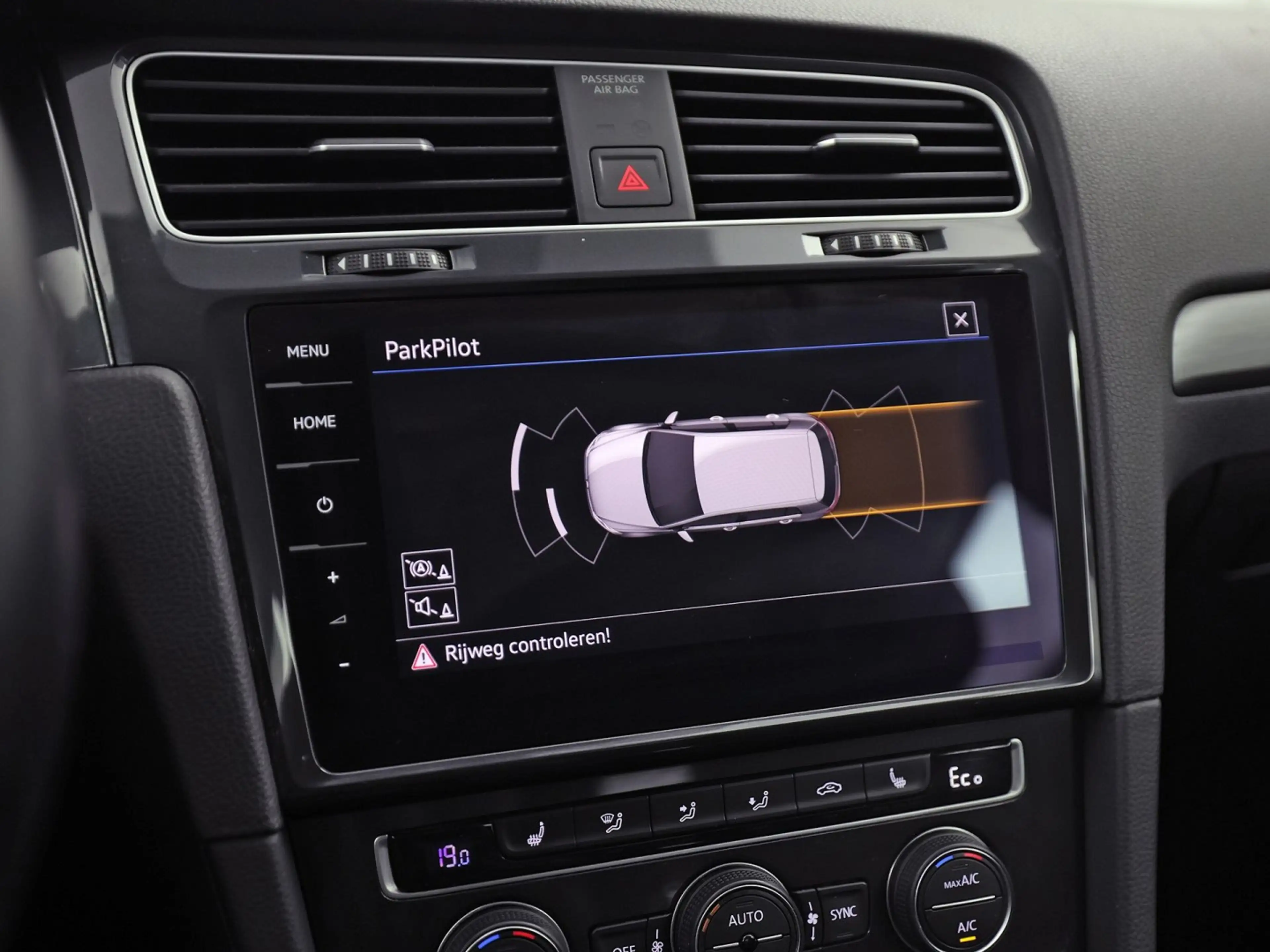 Volkswagen e-Golf E-DITION Automaat (SOH 91,3%, APPLE CARPLAY, GROOT — photo 24