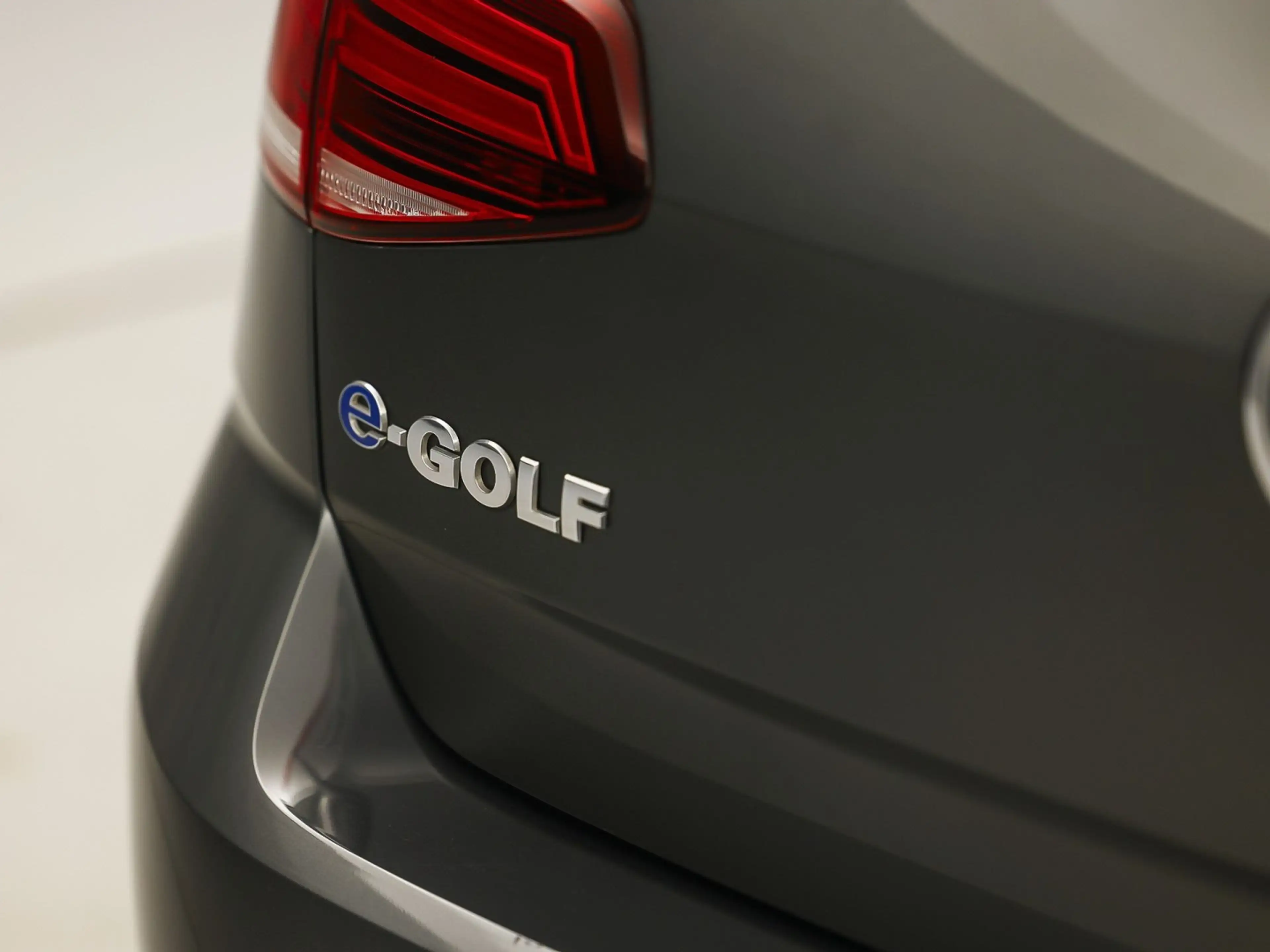 Volkswagen e-Golf E-DITION Automaat (SOH 91,3%, APPLE CARPLAY, GROOT — photo 32