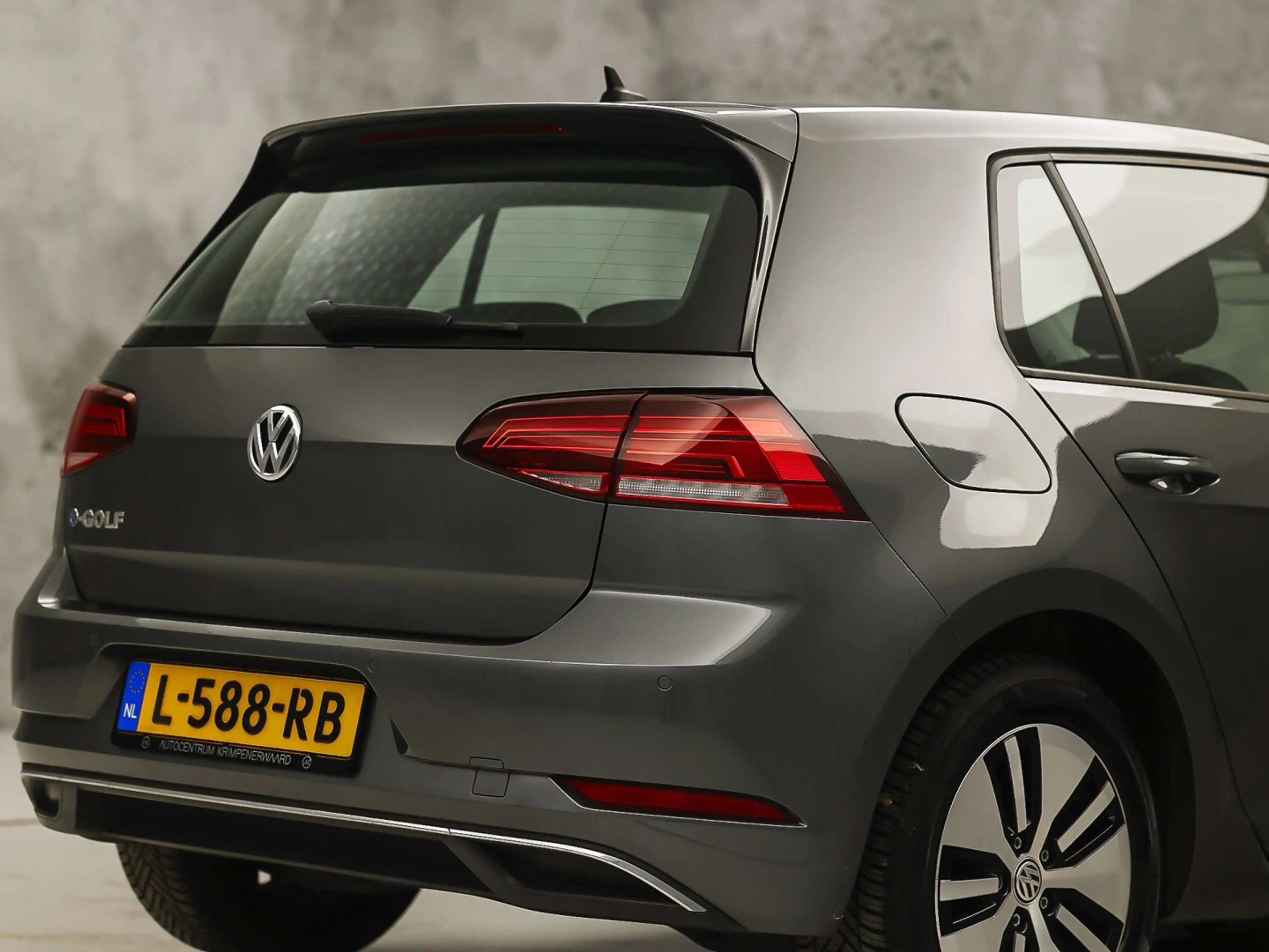 Volkswagen e-Golf E-DITION Automaat (SOH 91,3%, APPLE CARPLAY, GROOT — photo 18