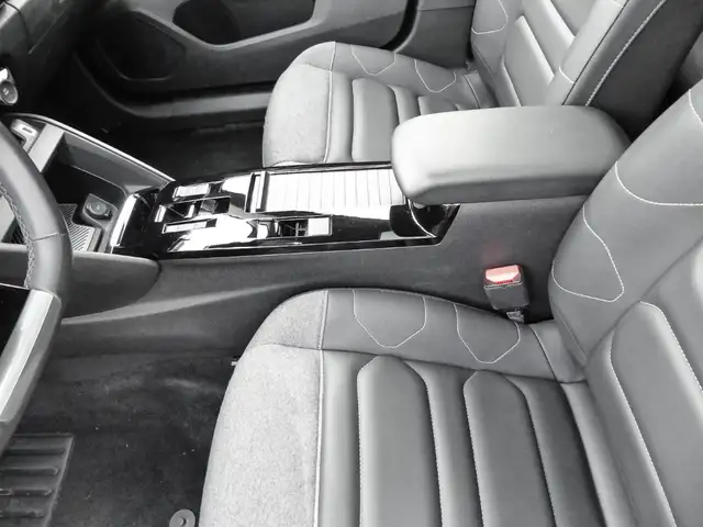 Citroen C4 view 11