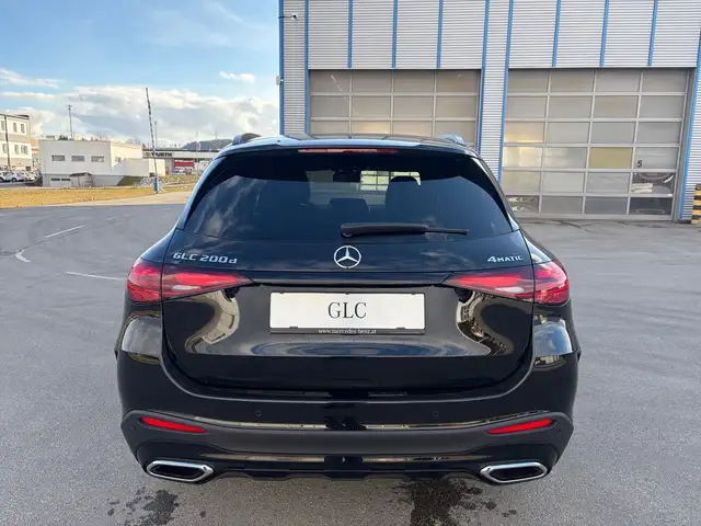 Mercedes-Benz GLC 200 d 4MATIC Off-Roader Ansicht 18