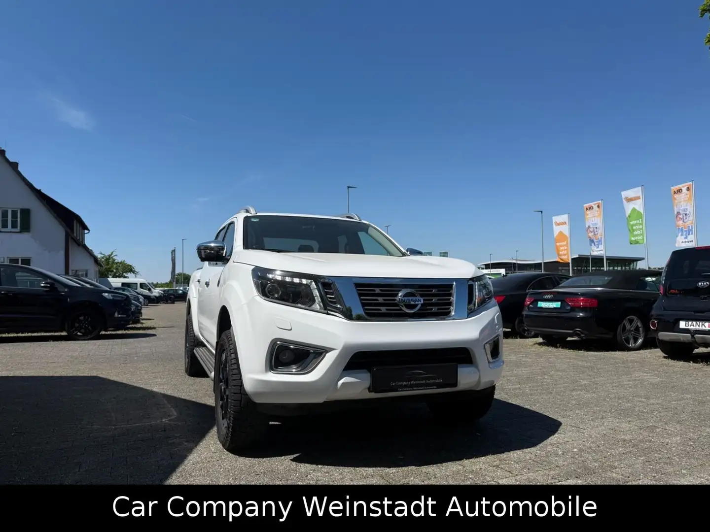 Nissan Navara NP300 Tekna Double Cab 4x4 Weiß - 1