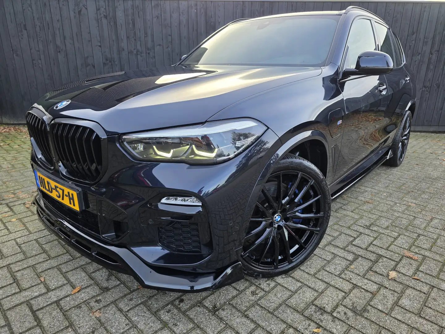 BMW X5 xDrive45e High Executive Schwarz - 1