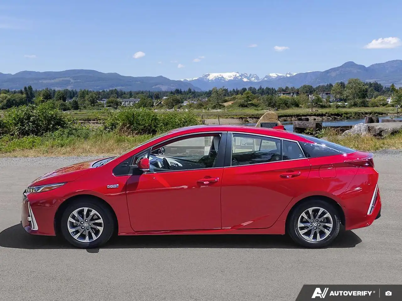 Toyota Prius Prime снимка Toyota Prius Prime