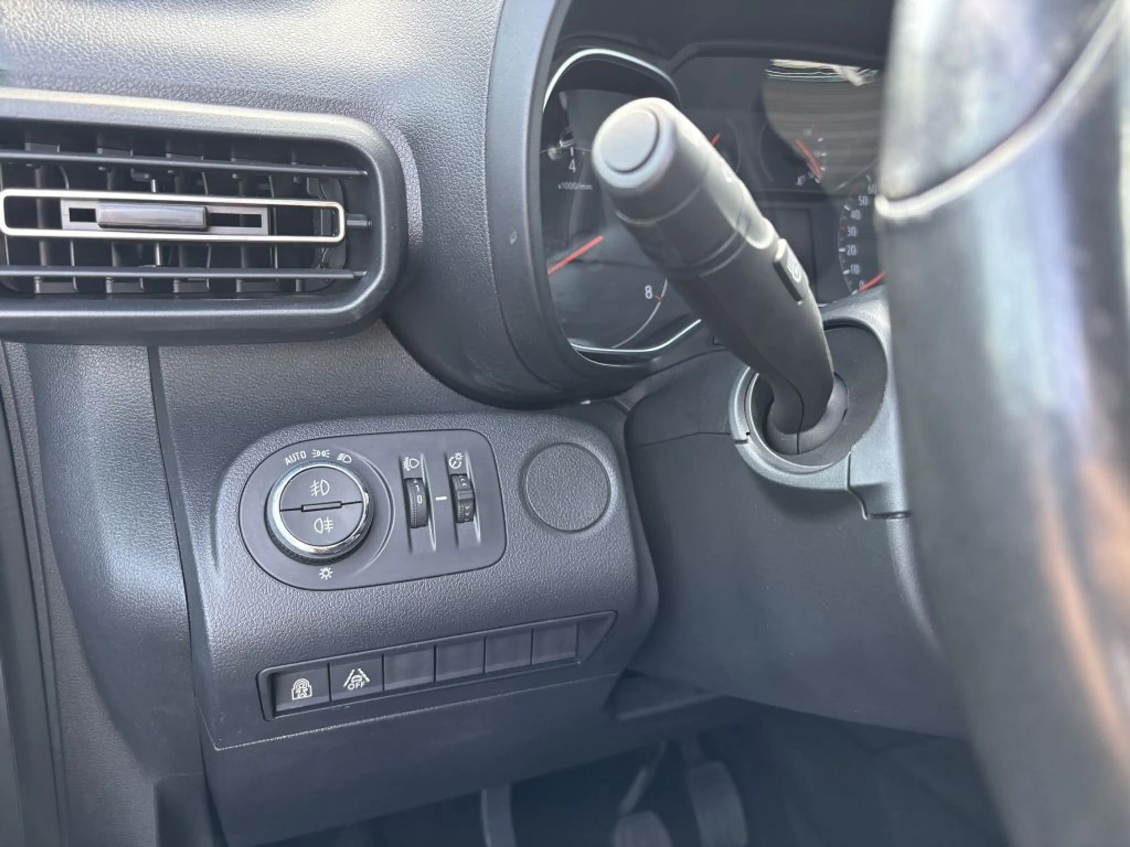 Opel Combo Life XL 1.5 D Start/Stop Innovation — photo 14