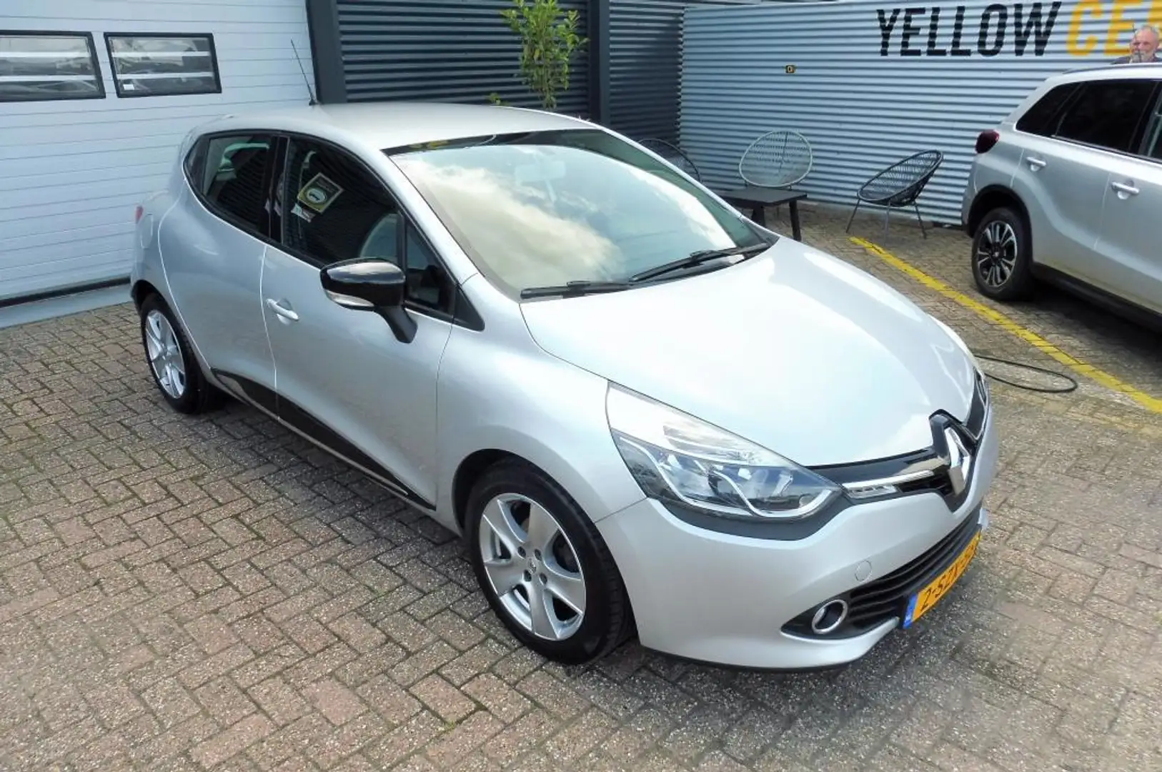 Renault Clio 0.9 TCe Expression Gris - 2