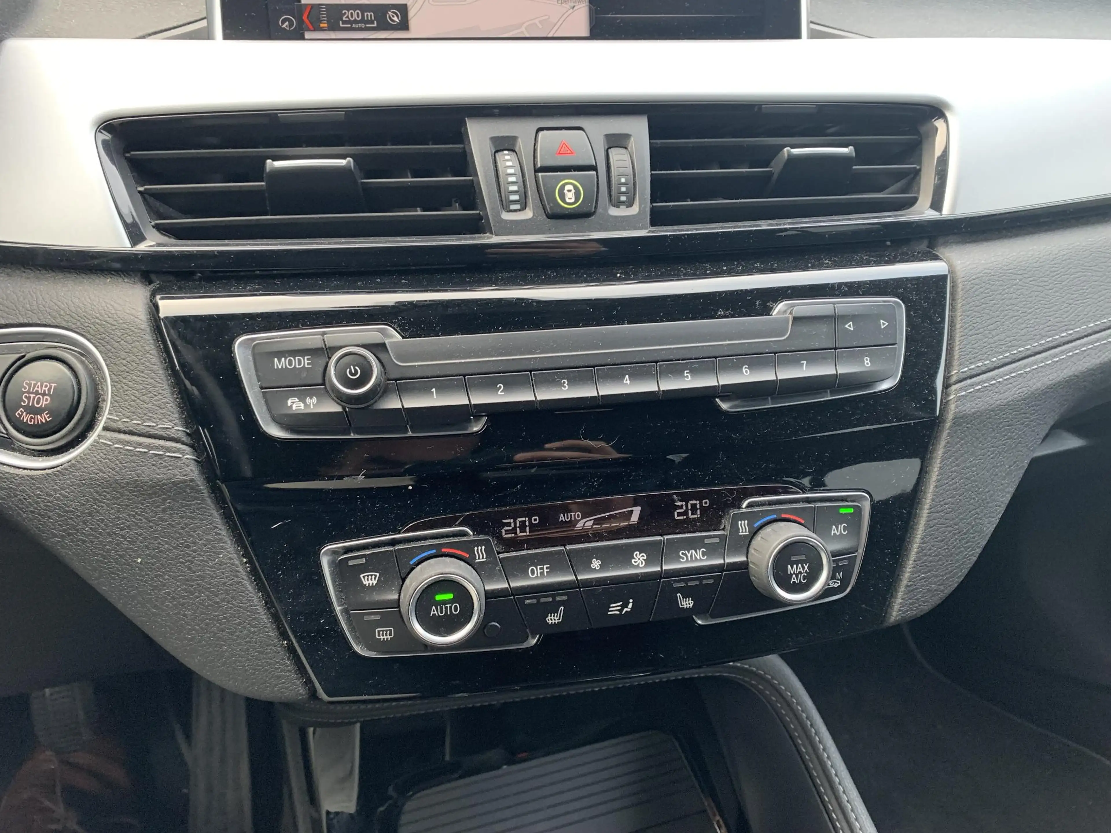 BMW X2 sDrive18i High Executive | Trekhaak | Stoelverwarm — photo 11