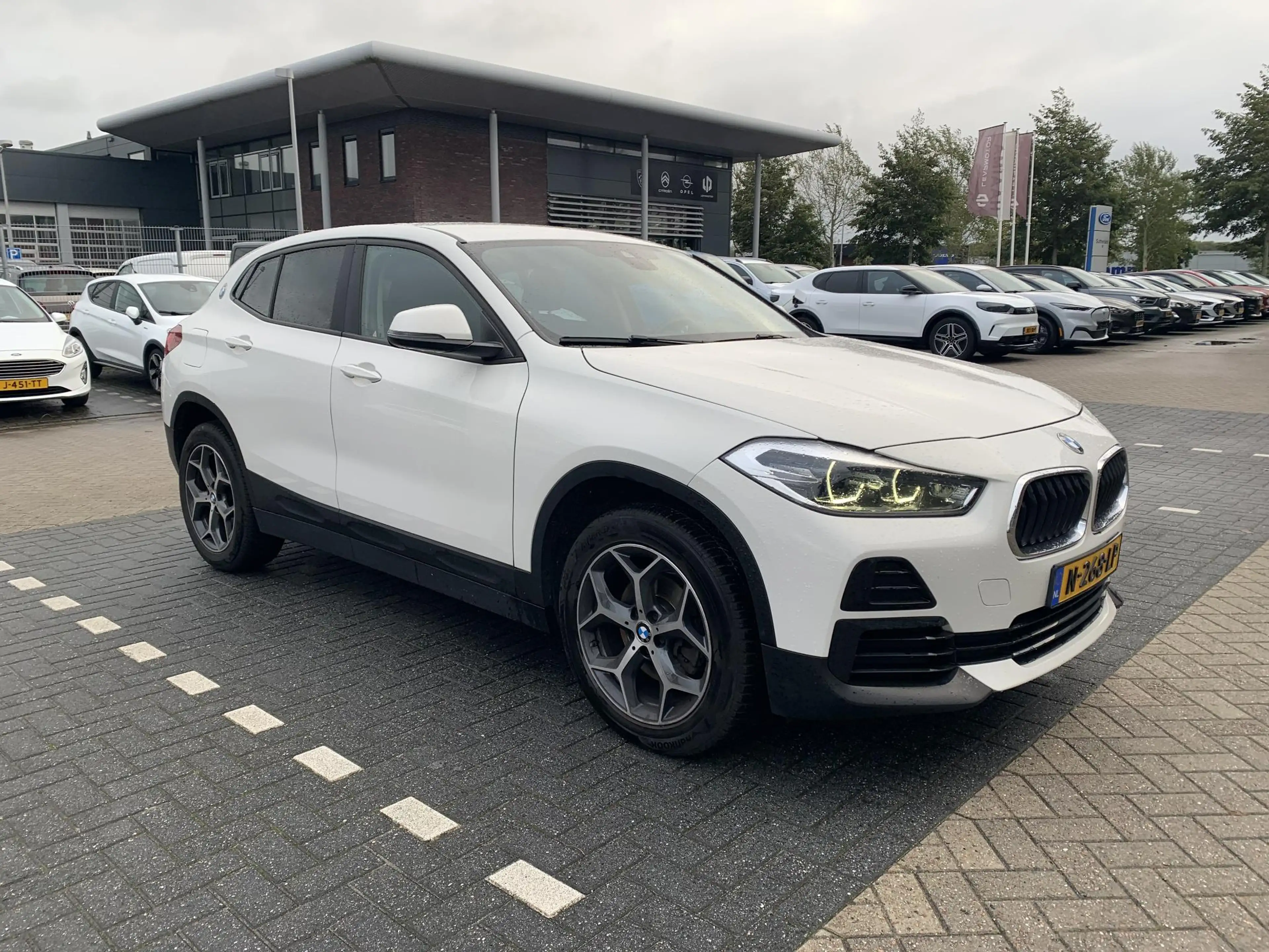 BMW X2 sDrive18i High Executive | Trekhaak | Stoelverwarm — photo 4