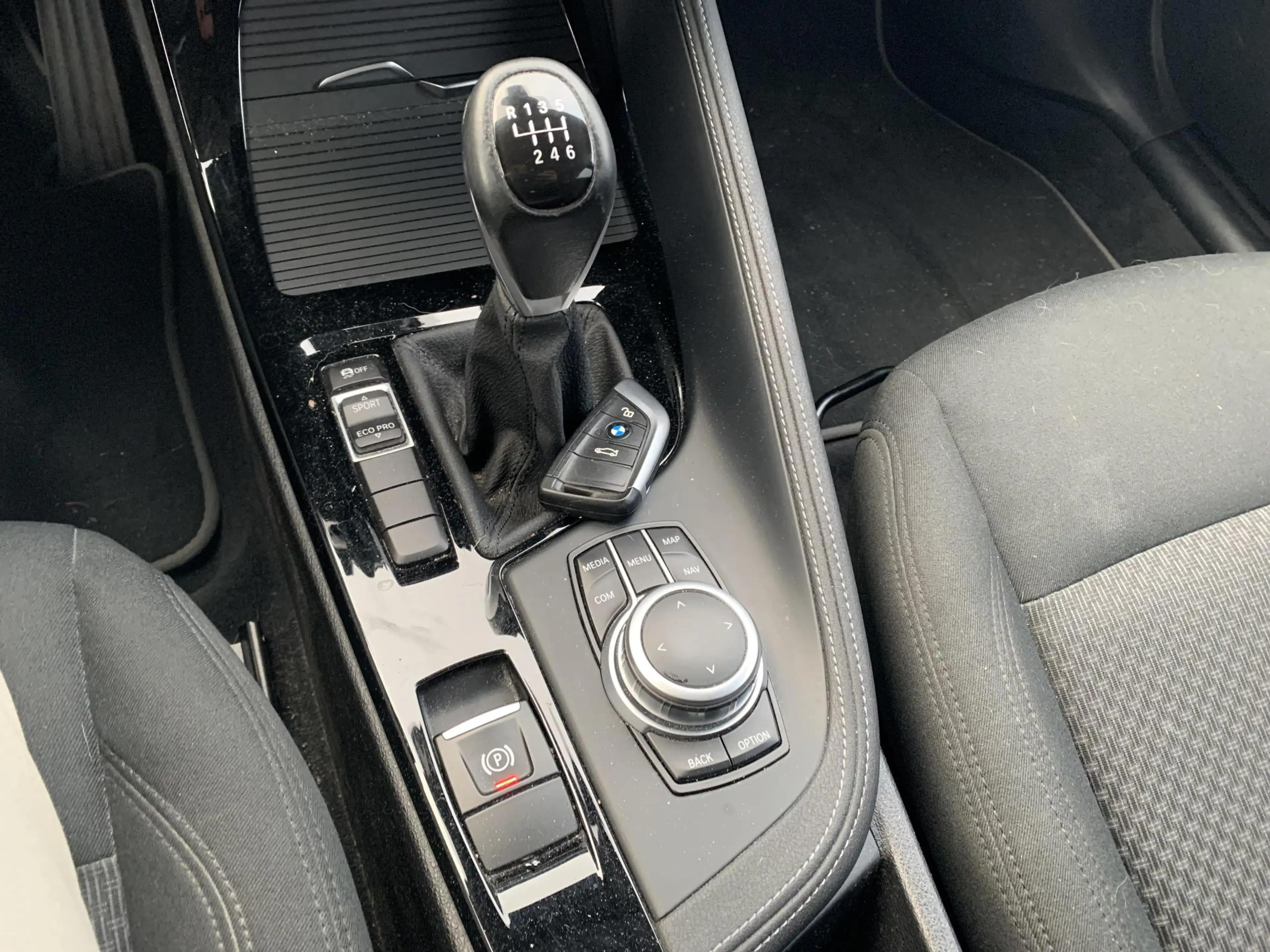 BMW X2 sDrive18i High Executive | Trekhaak | Stoelverwarm — photo 10