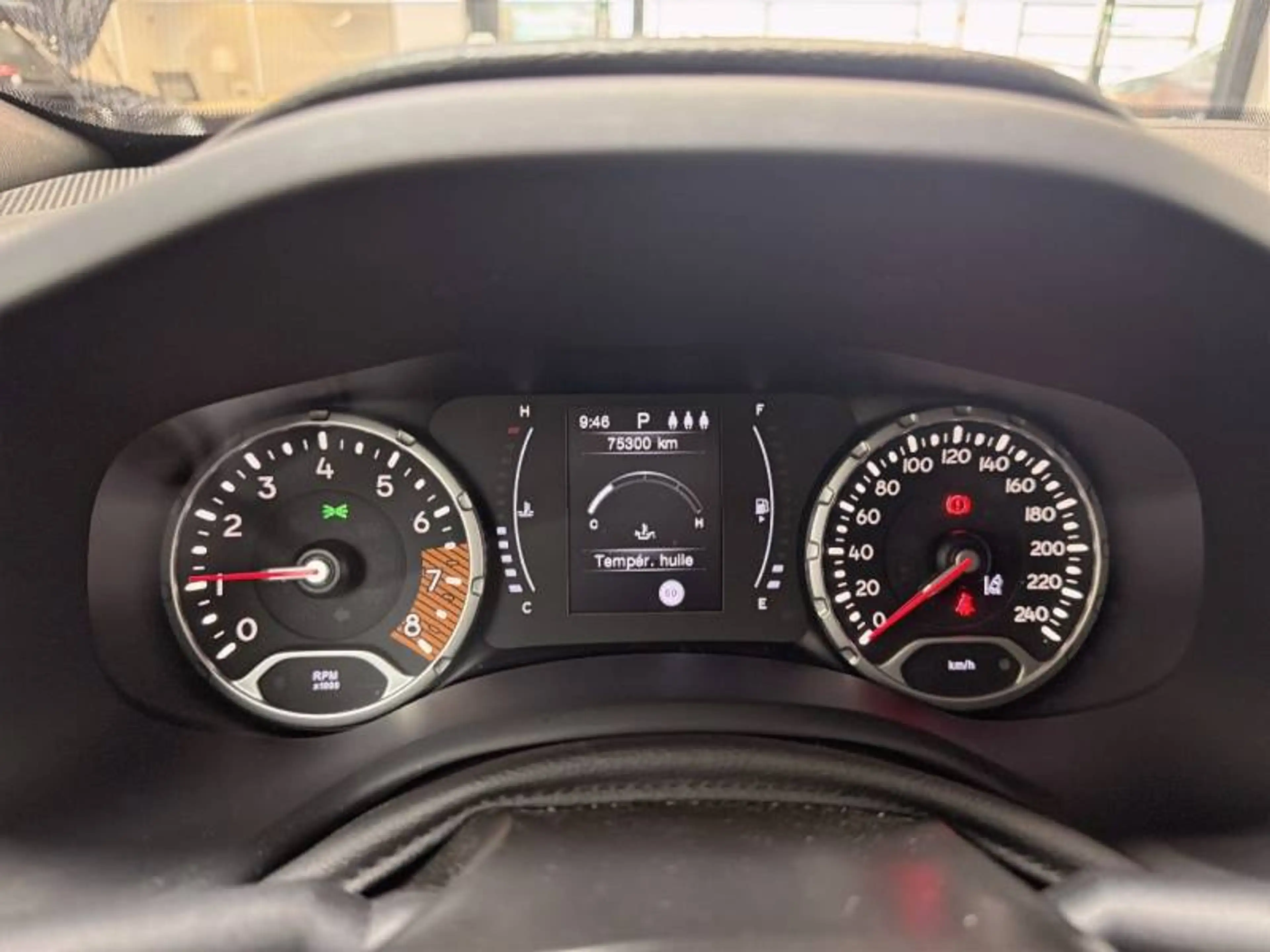 Jeep Renegade 1 1.3 T4 150 4x2 DDCT Downtown — photo 12