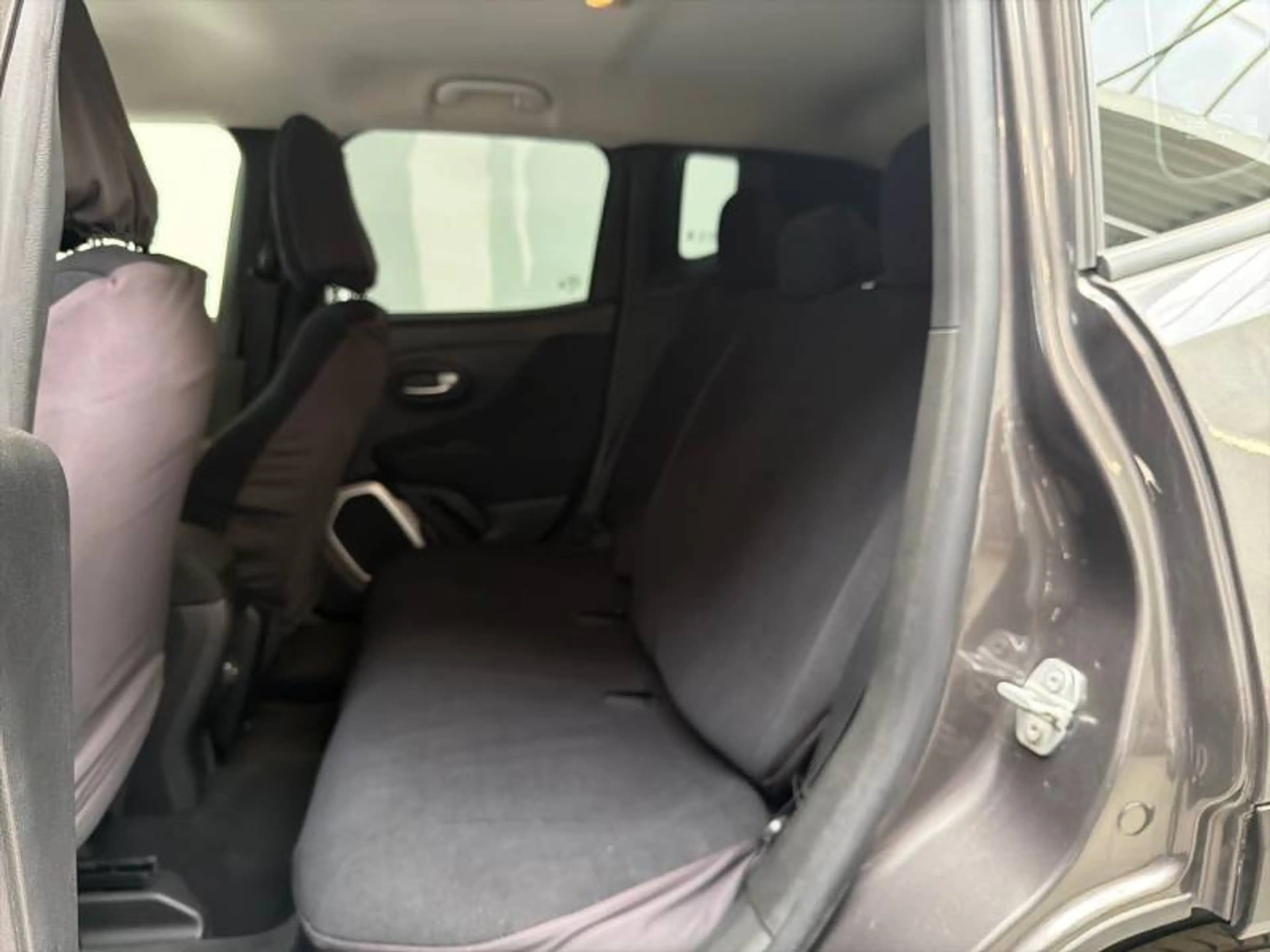Jeep Renegade 1 1.3 T4 150 4x2 DDCT Downtown — photo 10