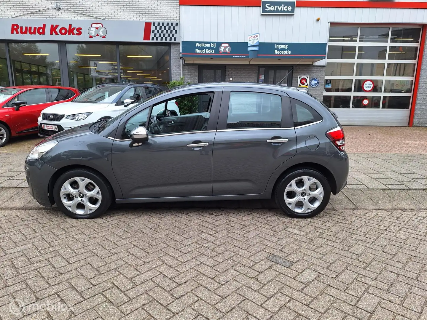Citroen C3 1.2 VTi EXCLUSIVE / Climate / Parkeersensoren acht Gris - 2