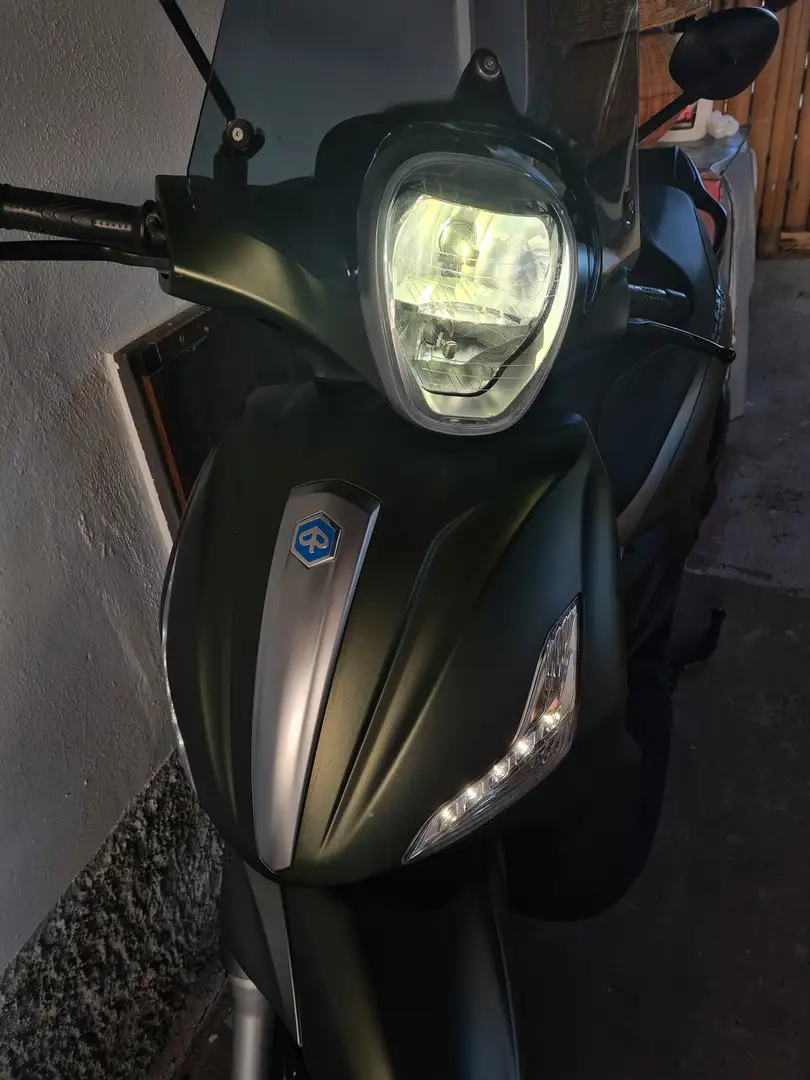 Piaggio Beverly 300 S Verde - 2