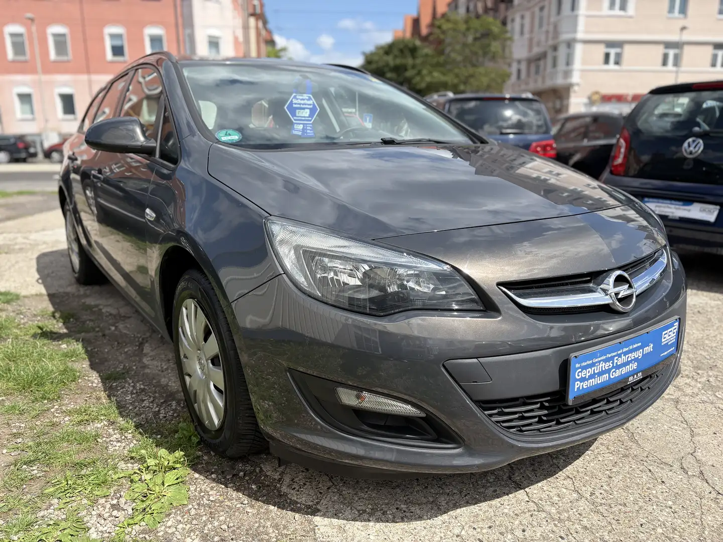Opel Astra Sports Tourer 1.6 Selection/ AHK/ SHZ Grau - 1