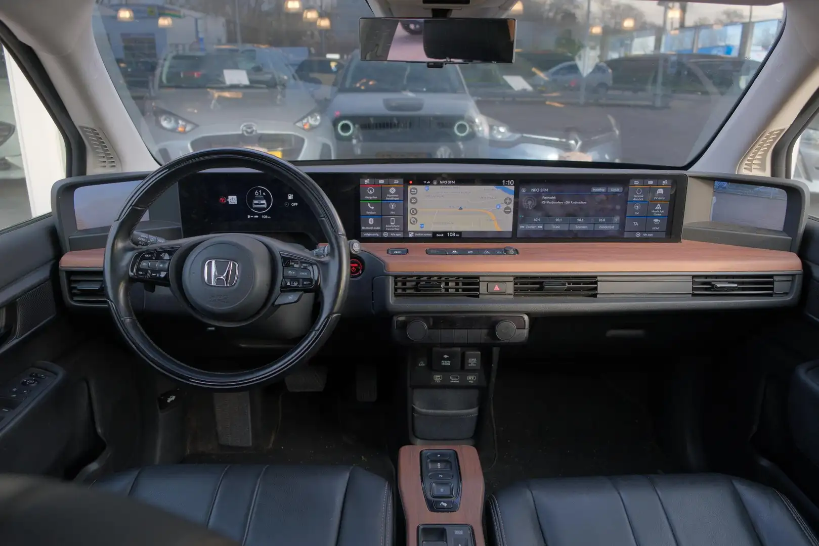 Honda e 36kWh 154pk Advance 17" | Leer | Navi | Climate | Weiß - 2