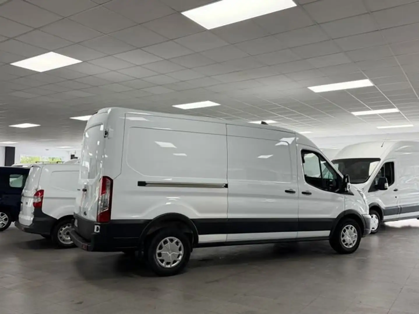 Ford Transit FT 350 L2 Van Trend 130 Blanco - 2
