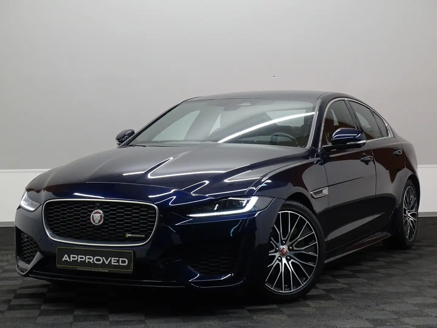 Jaguar XE D200 R-Dynamic S Auto Azul - 1