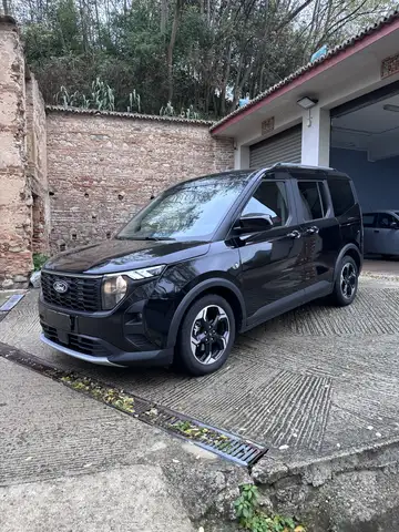 Ford Tourneo Courier ACTIVE (iva detraibile)