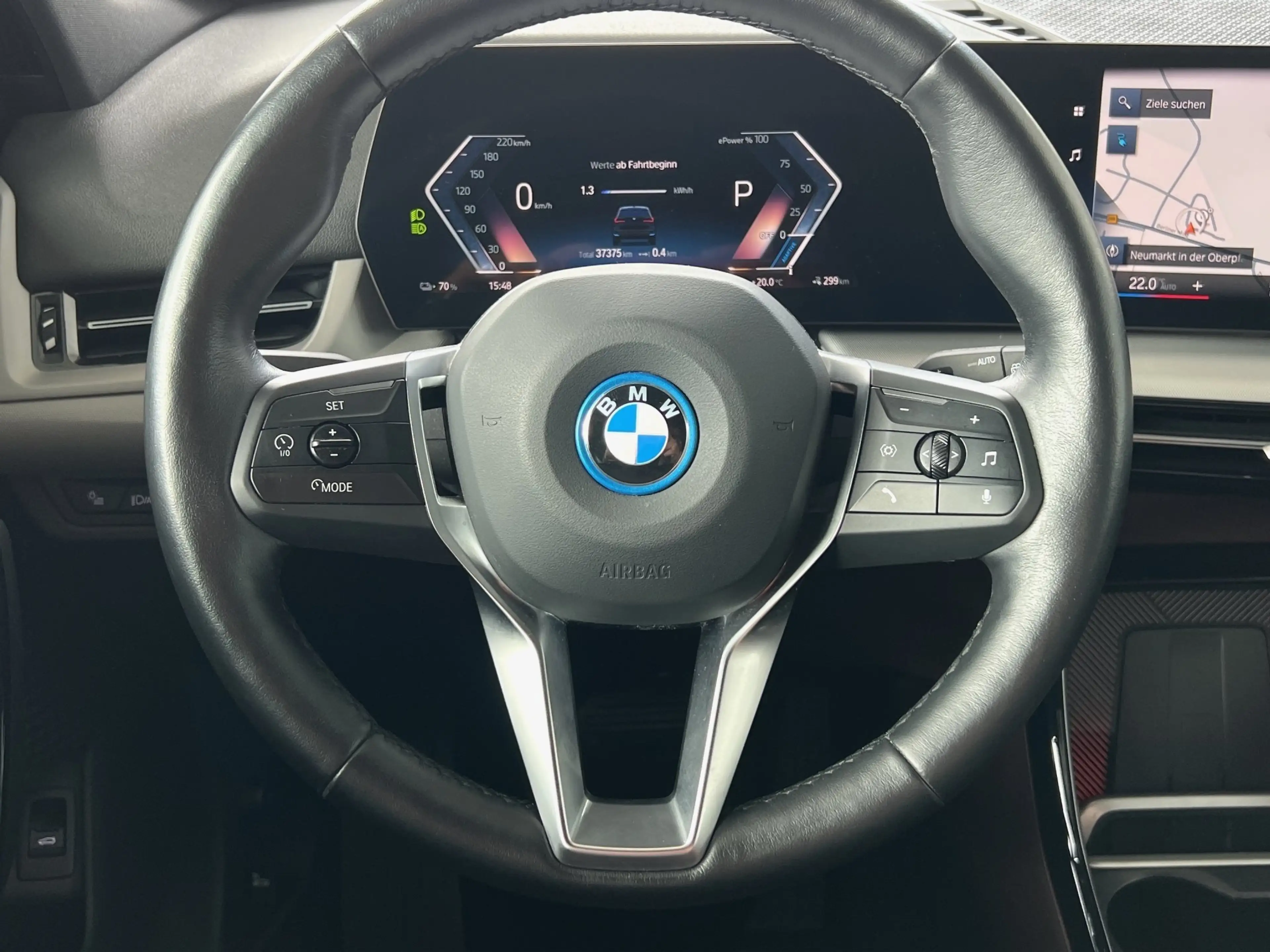 BMW iX1 xDrive30 adapLED RFK H/K Keyless adapM-FW — photo 12