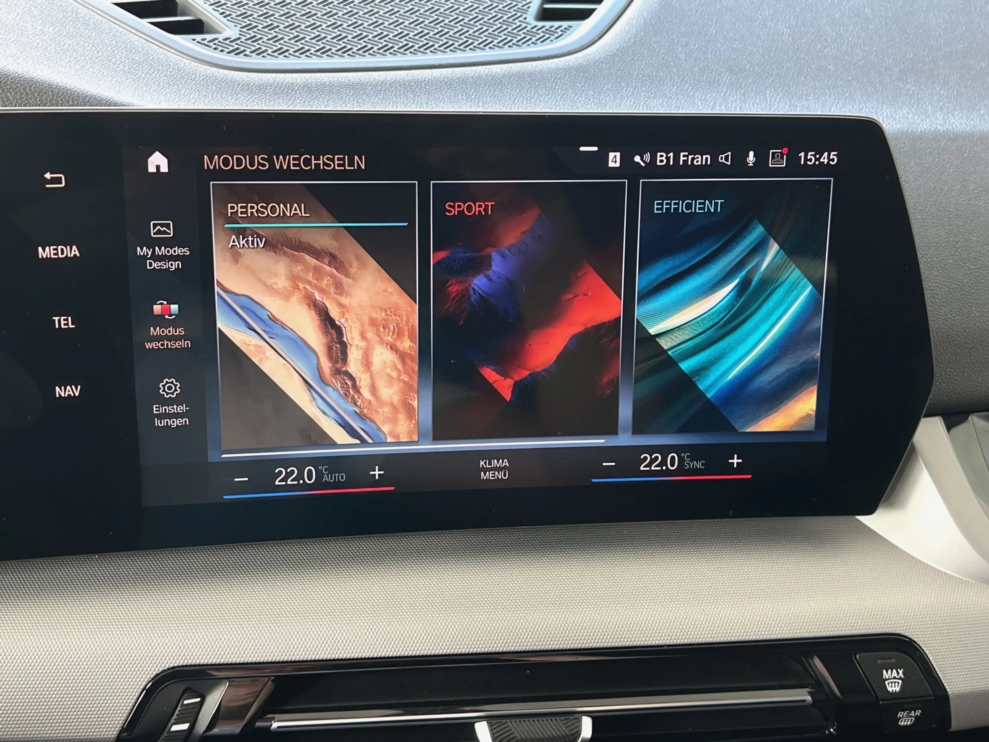 BMW iX1 xDrive30 adapLED RFK H/K Keyless adapM-FW — photo 13