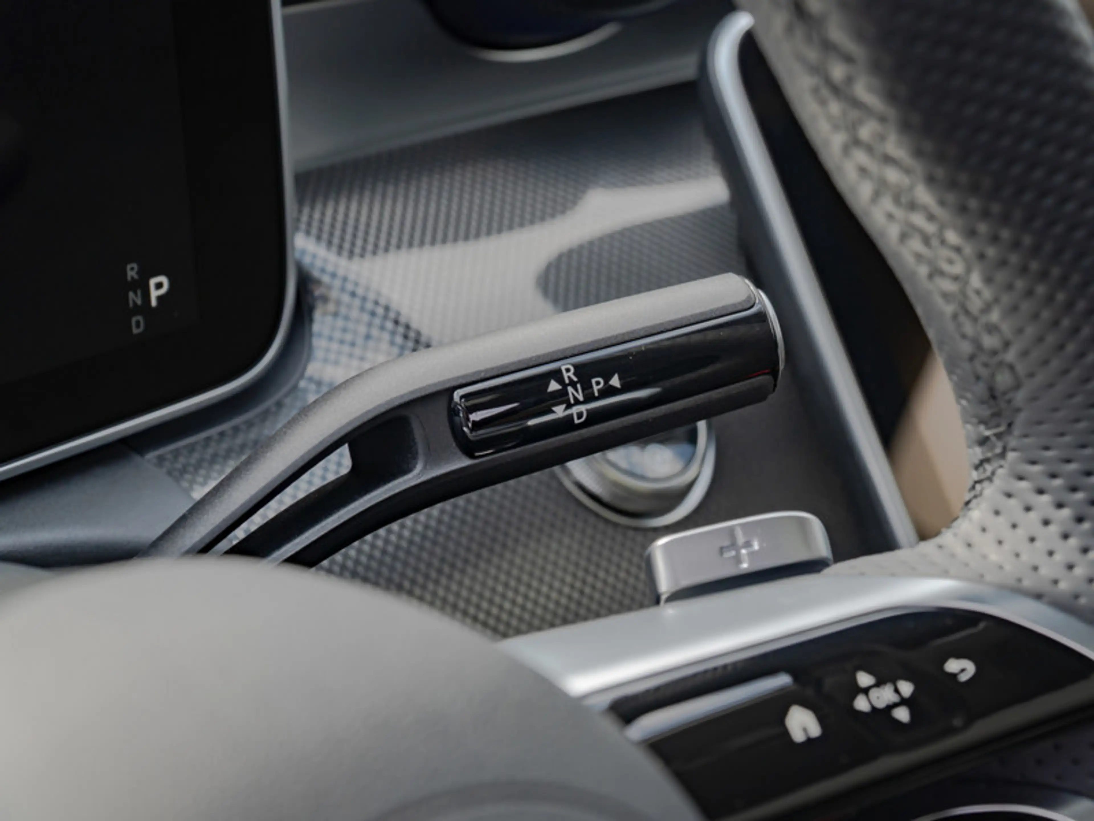Mercedes-Benz C 180 AMG-Sport/LED/Cam/Pano/Night/Totw/Ambiente — photo 14