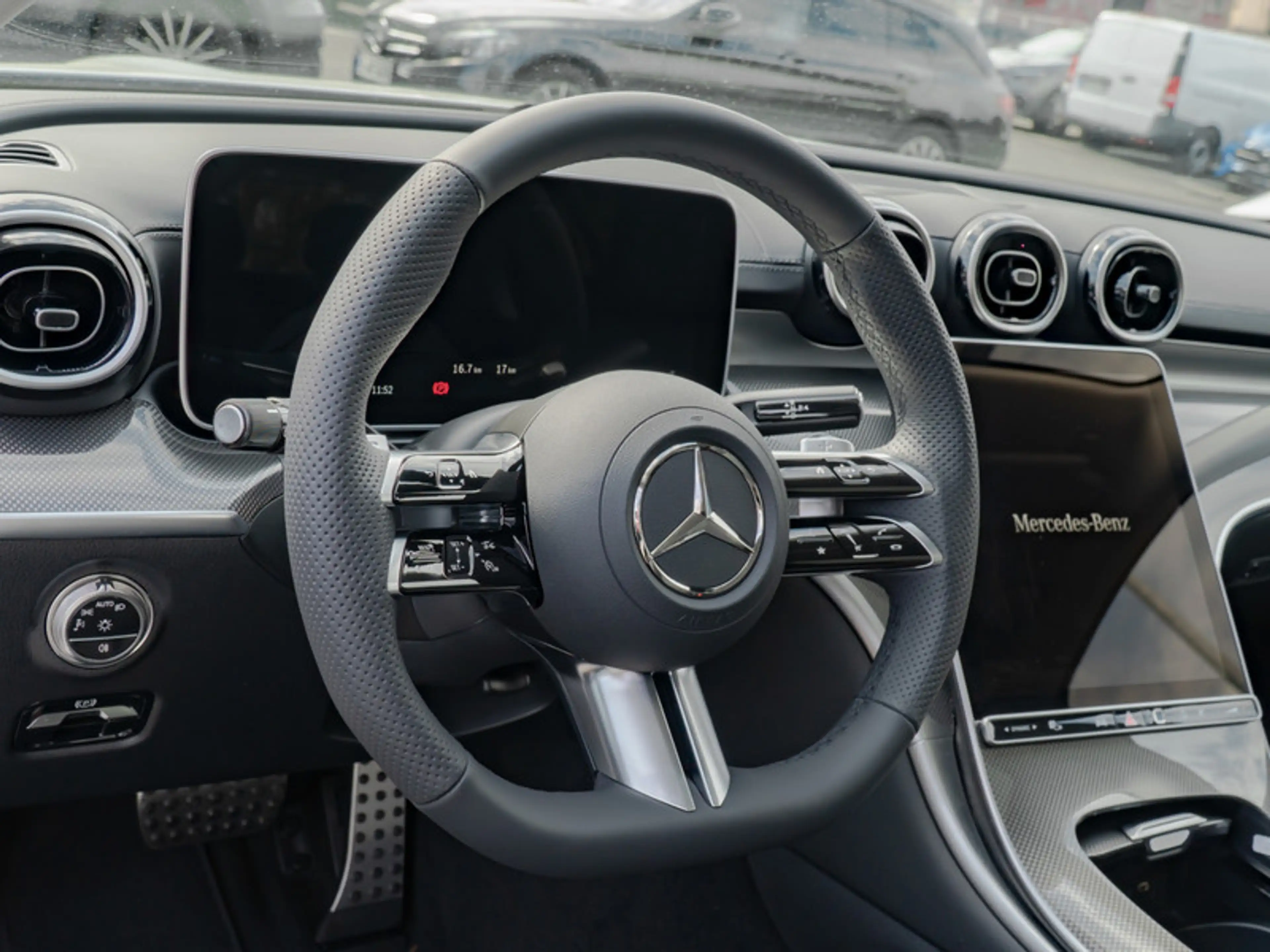 Mercedes-Benz C 180 AMG-Sport/LED/Cam/Pano/Night/Totw/Ambiente — photo 12