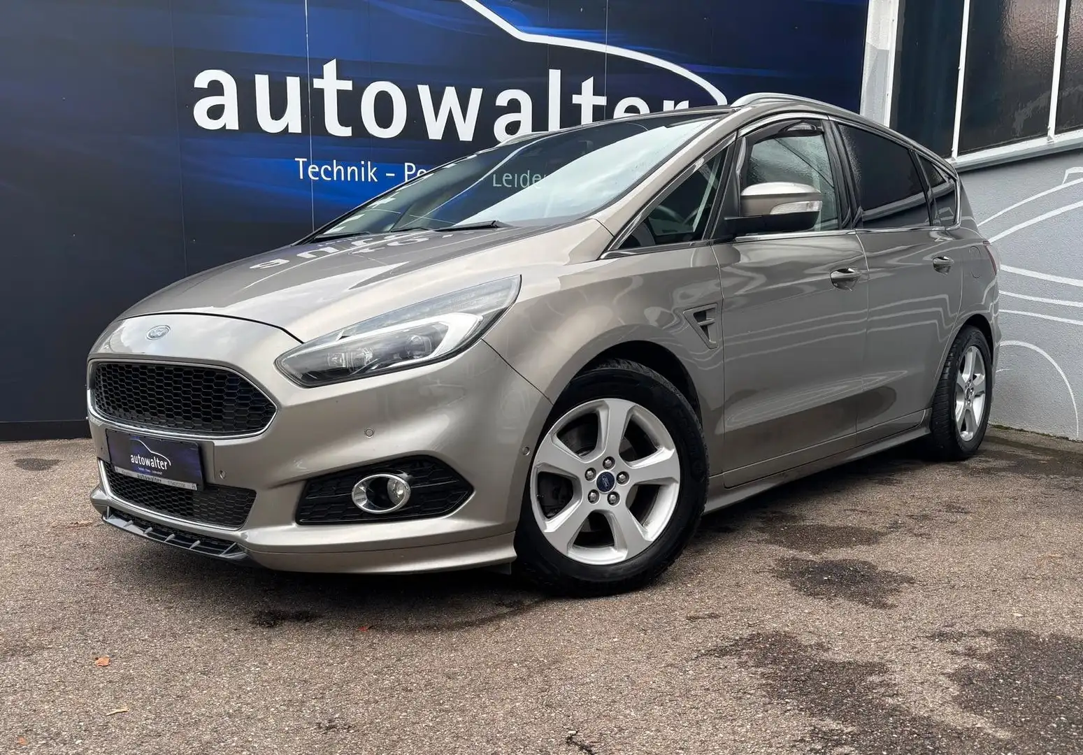 Ford S-Max S-MAX Titanium,7 Sitzer,ATM 50000 KM Silber - 1