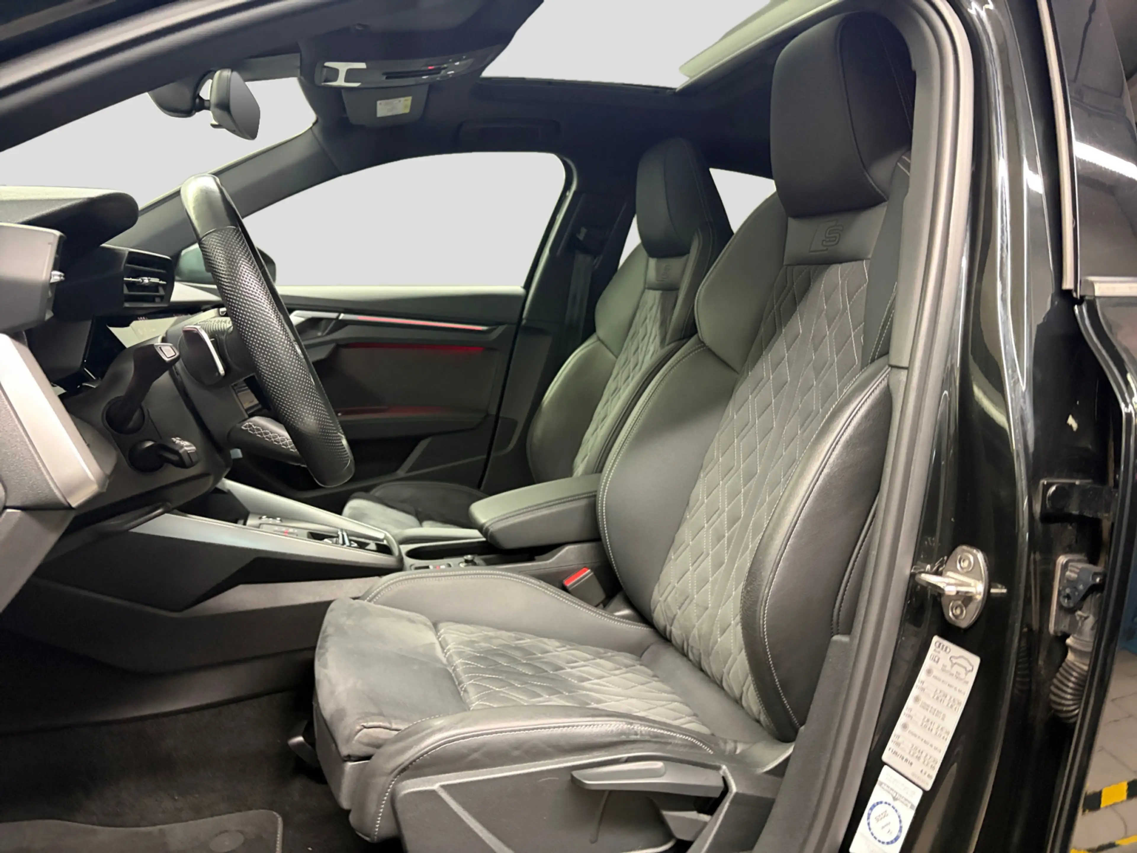 Audi S3 TFSI quattro LED B&O Pano HUD CAM — photo 10