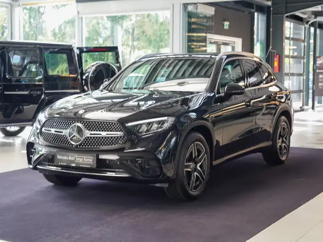 Mercedes-Benz GLC view 5