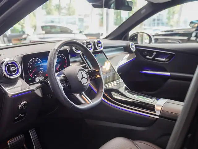 Mercedes-Benz GLC view 13