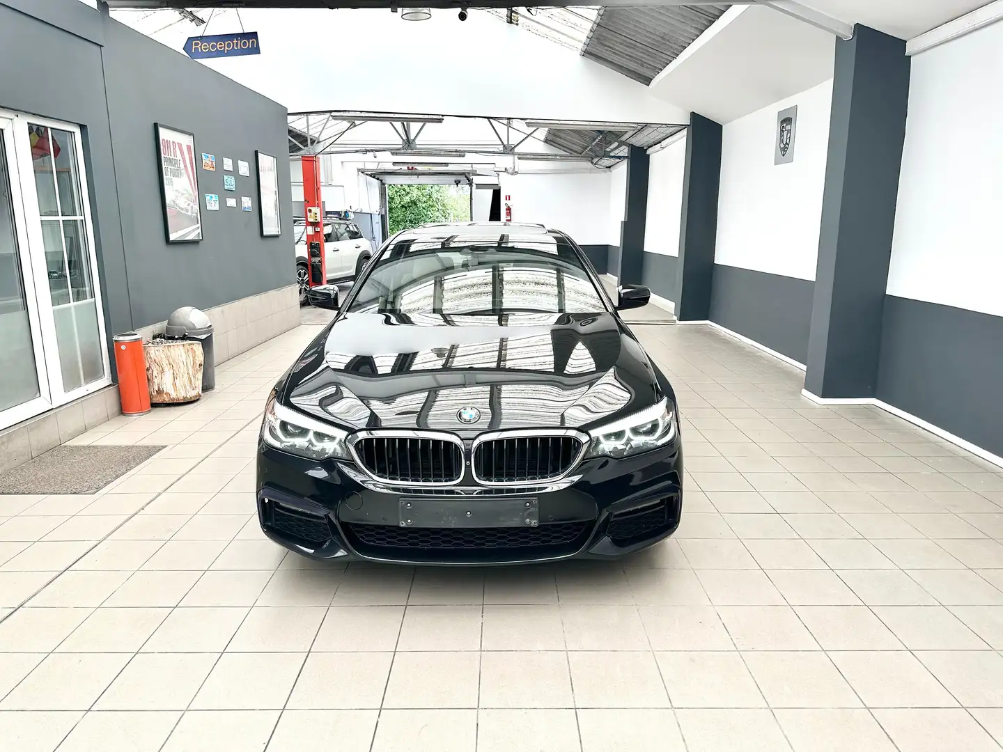 BMW 530 eA PHEV Pack - M "159.000Km" Carnet Complet BMW Schwarz - 1