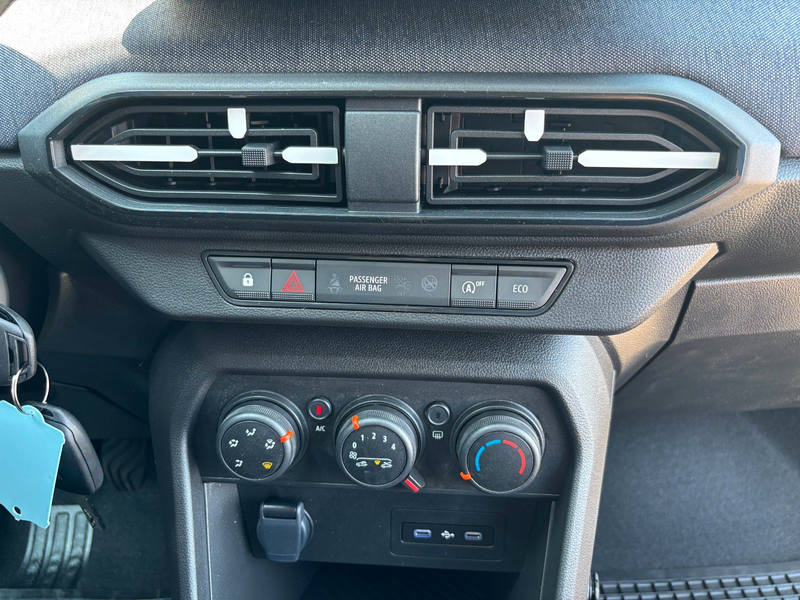 Dacia Jogger TCe 110 Expression 5-Sitzer — photo 14