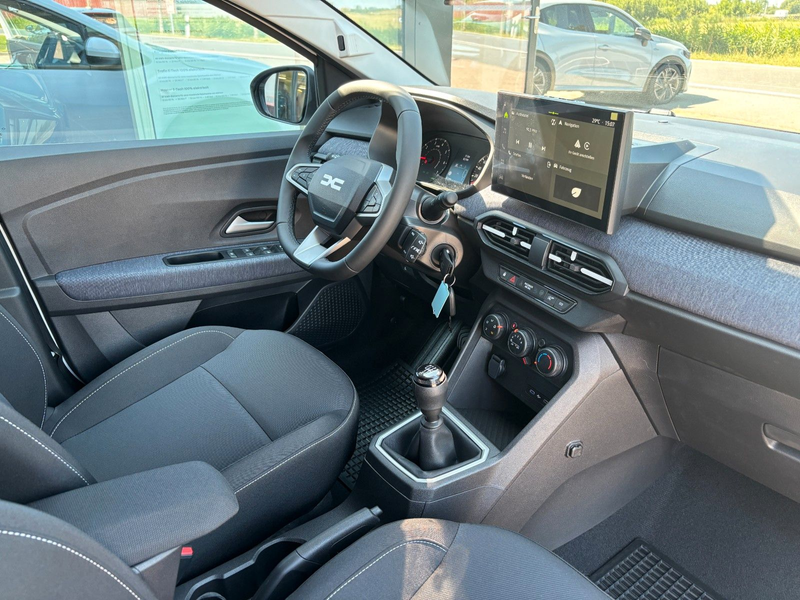 Dacia Jogger TCe 110 Expression 5-Sitzer — photo 12