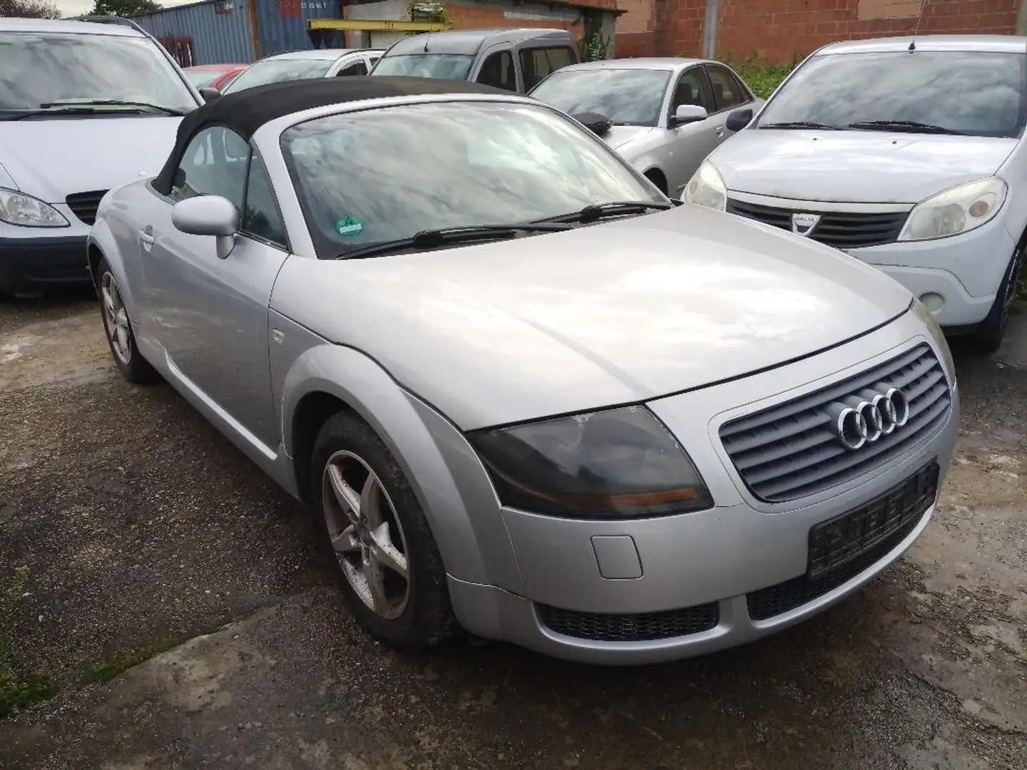 Audi TT 1.8 T Roadster (132kW) Grau - 1