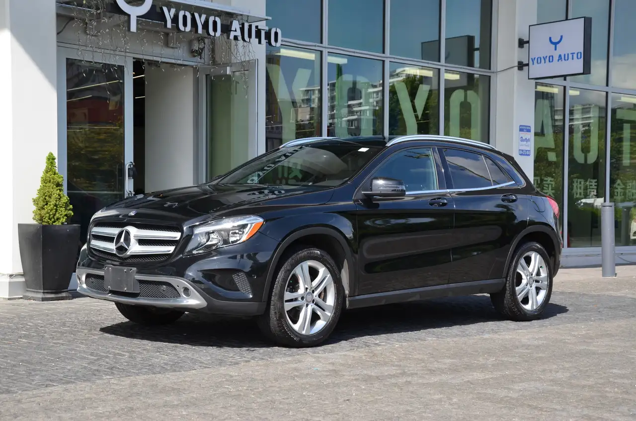 Mercedes-Benz GLA снимка Mercedes-Benz GLA