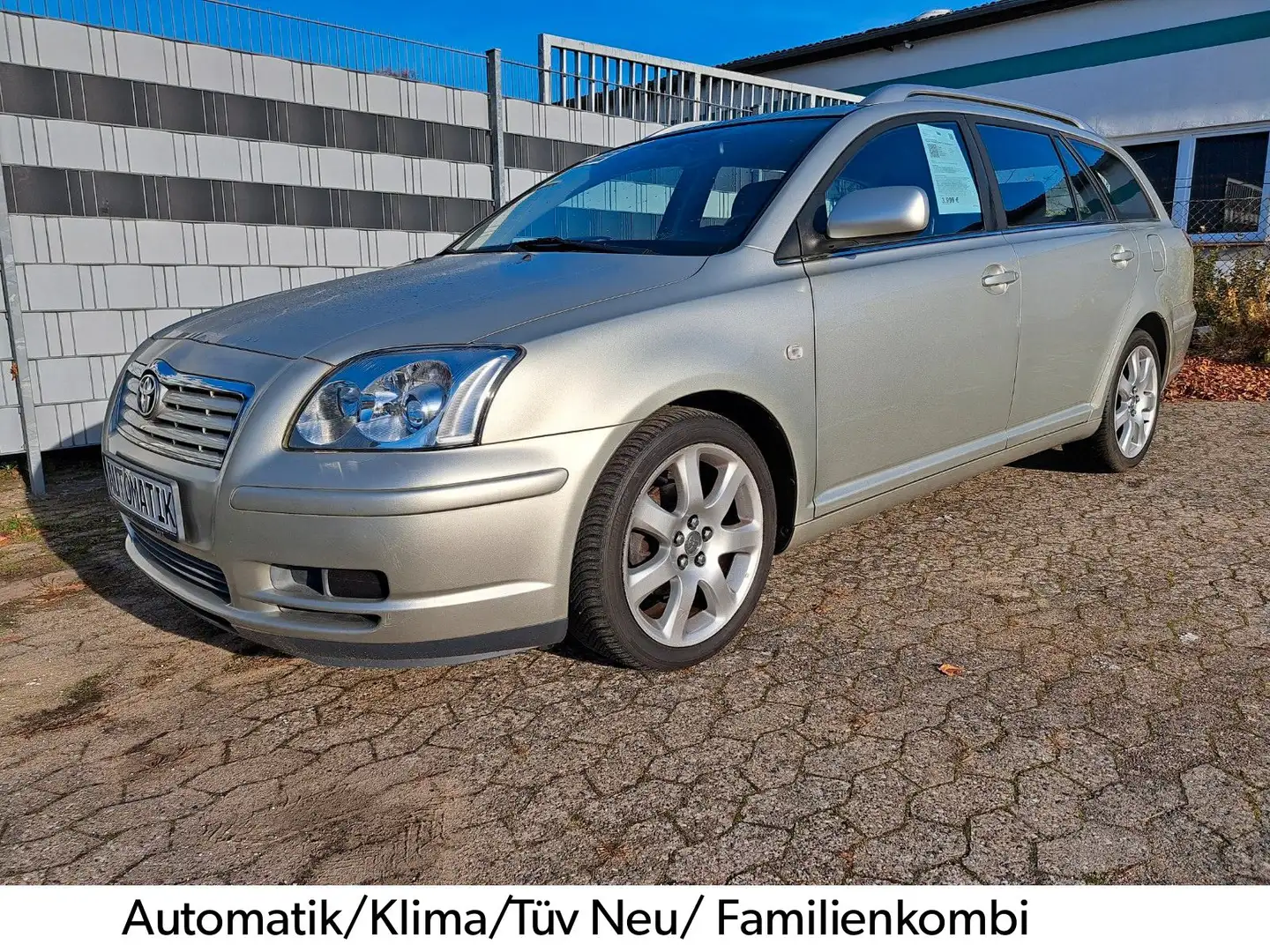 Toyota Avensis Kombi 1.8 Sol Automatik Silber - 1