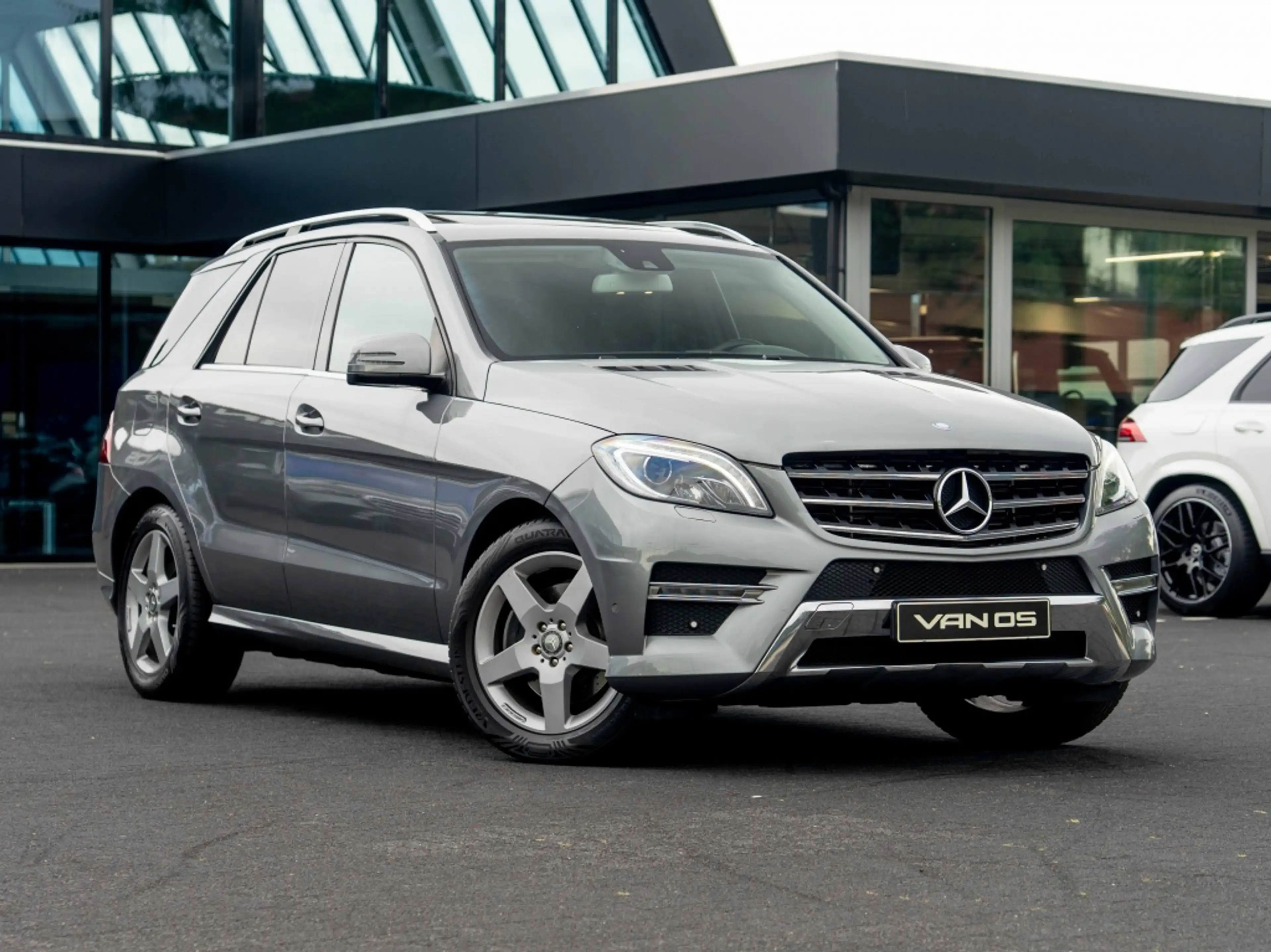 Mercedes-Benz ML 350 ML CDI | Luchtvering | Trekhaak — photo 5