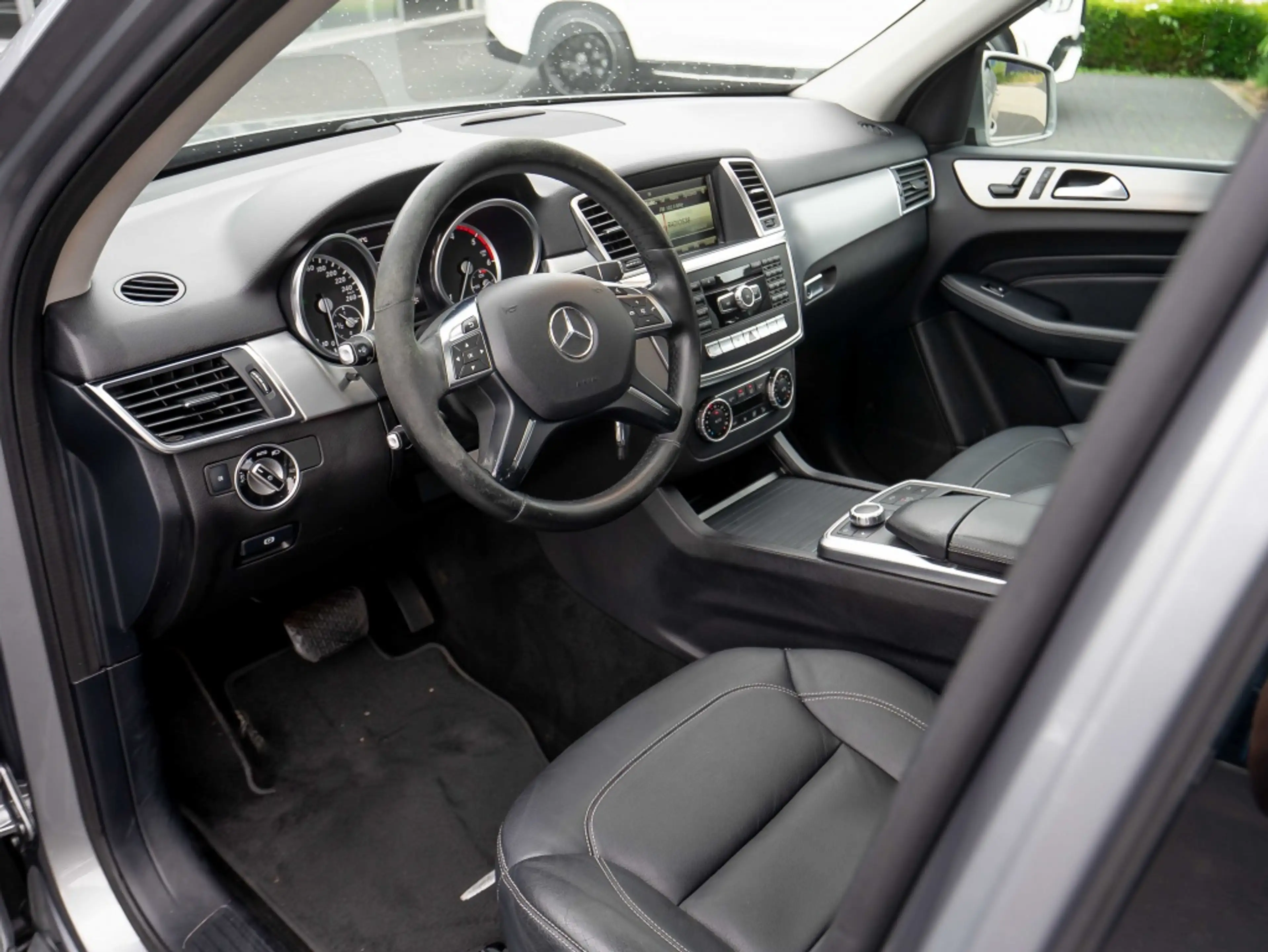 Mercedes-Benz ML 350 ML CDI | Luchtvering | Trekhaak — photo 3