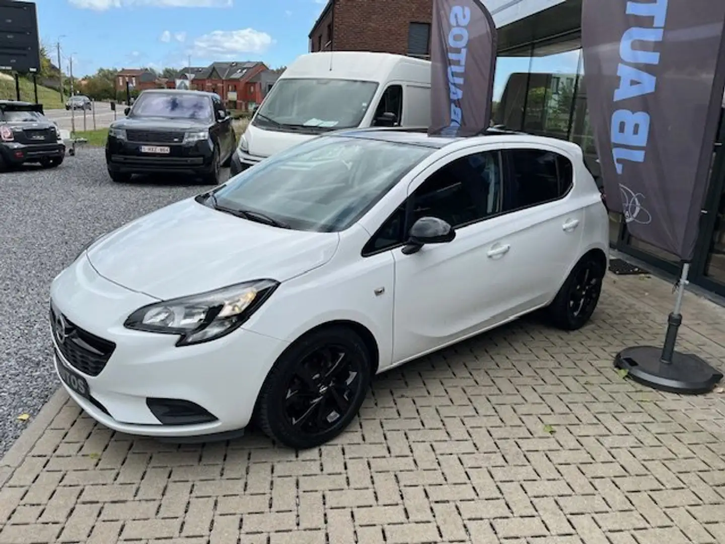 Opel Corsa Corsa 1.4i Black Edition (EU6.2) Wit - 1