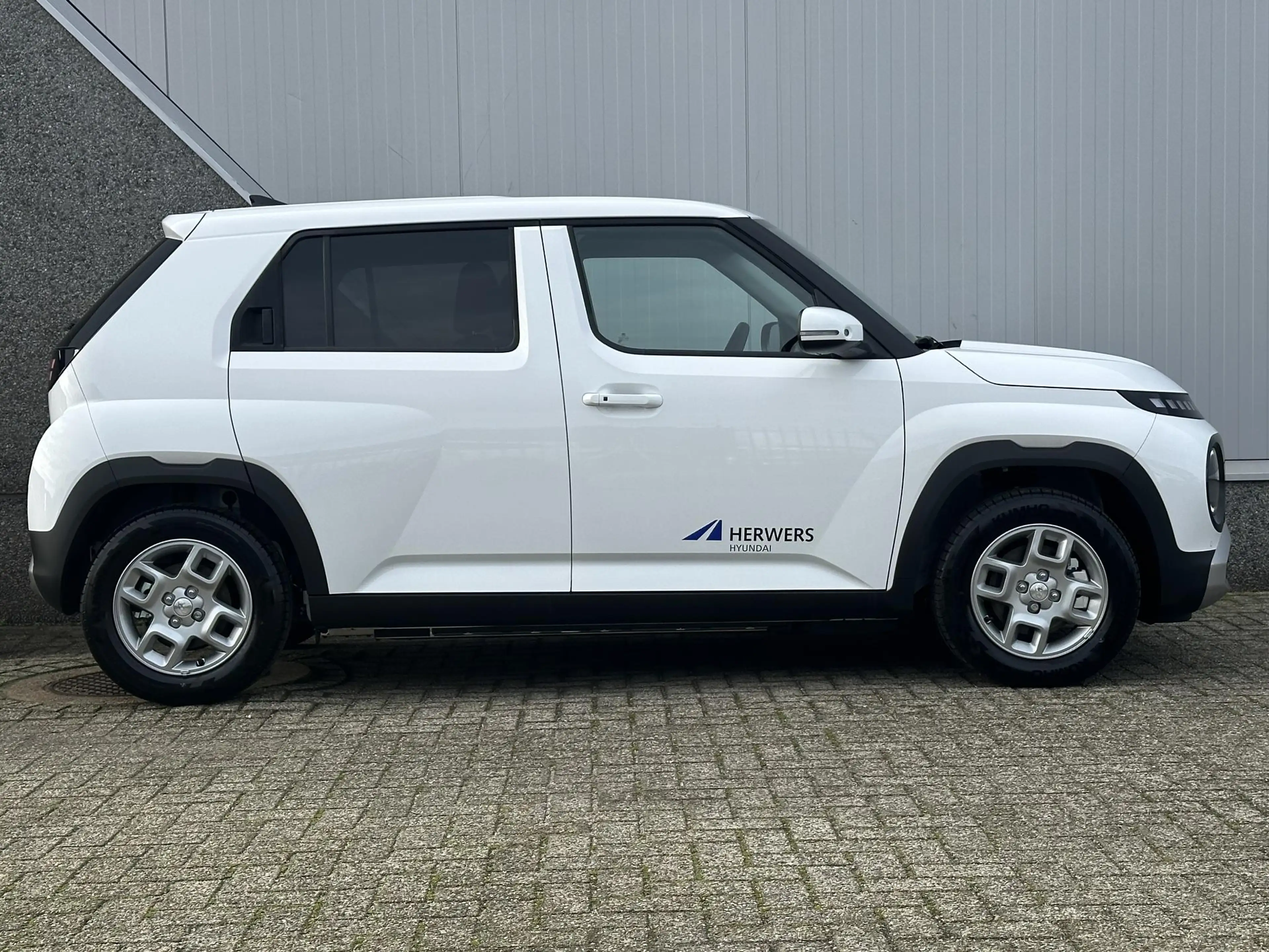 Hyundai Inster Pulse 49 kWh / Navigatie / Achteruitrijcamera / Ad — photo 15