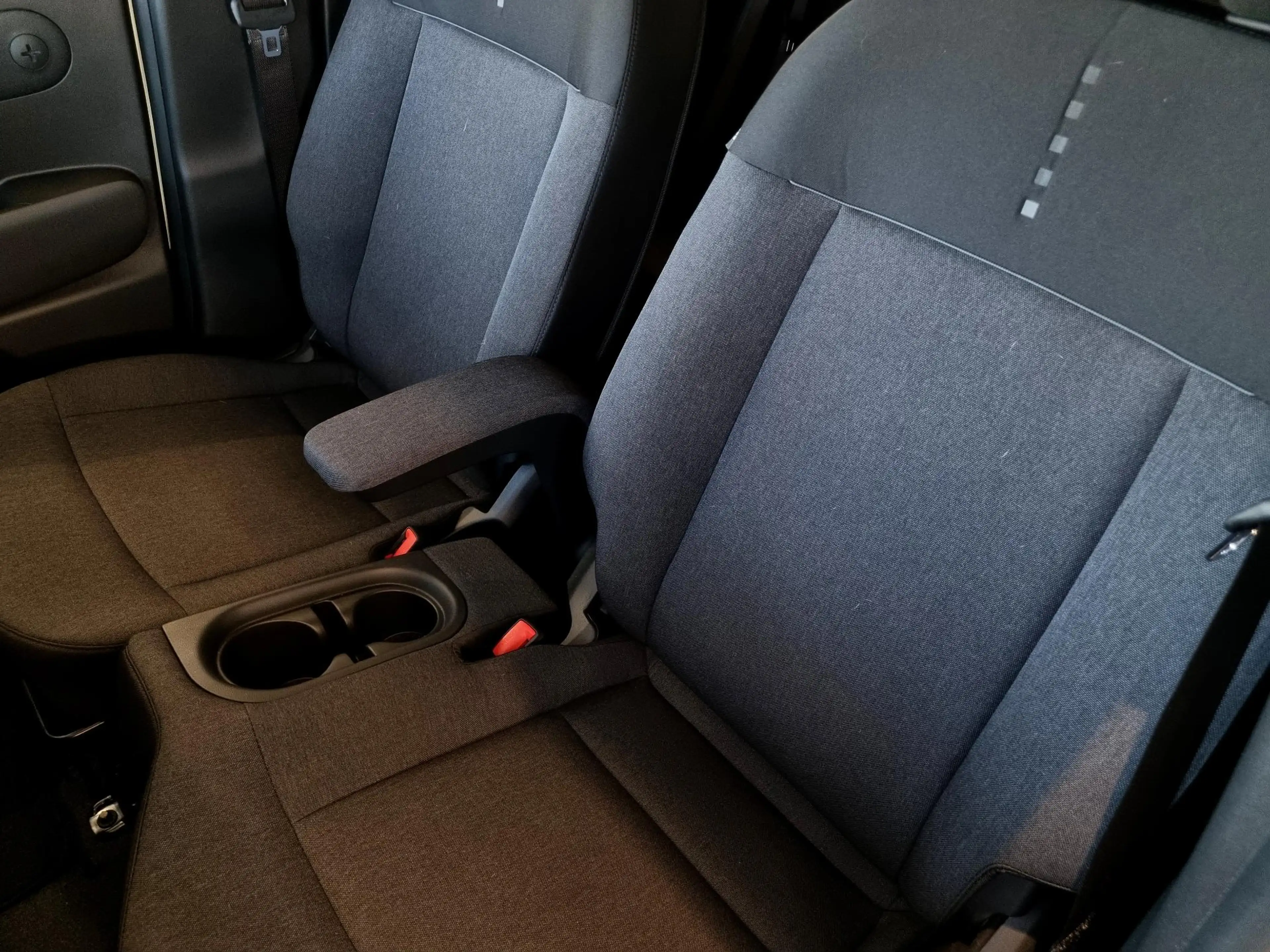 Hyundai Inster Pulse 49 kWh / Navigatie / Achteruitrijcamera / Ad — photo 13