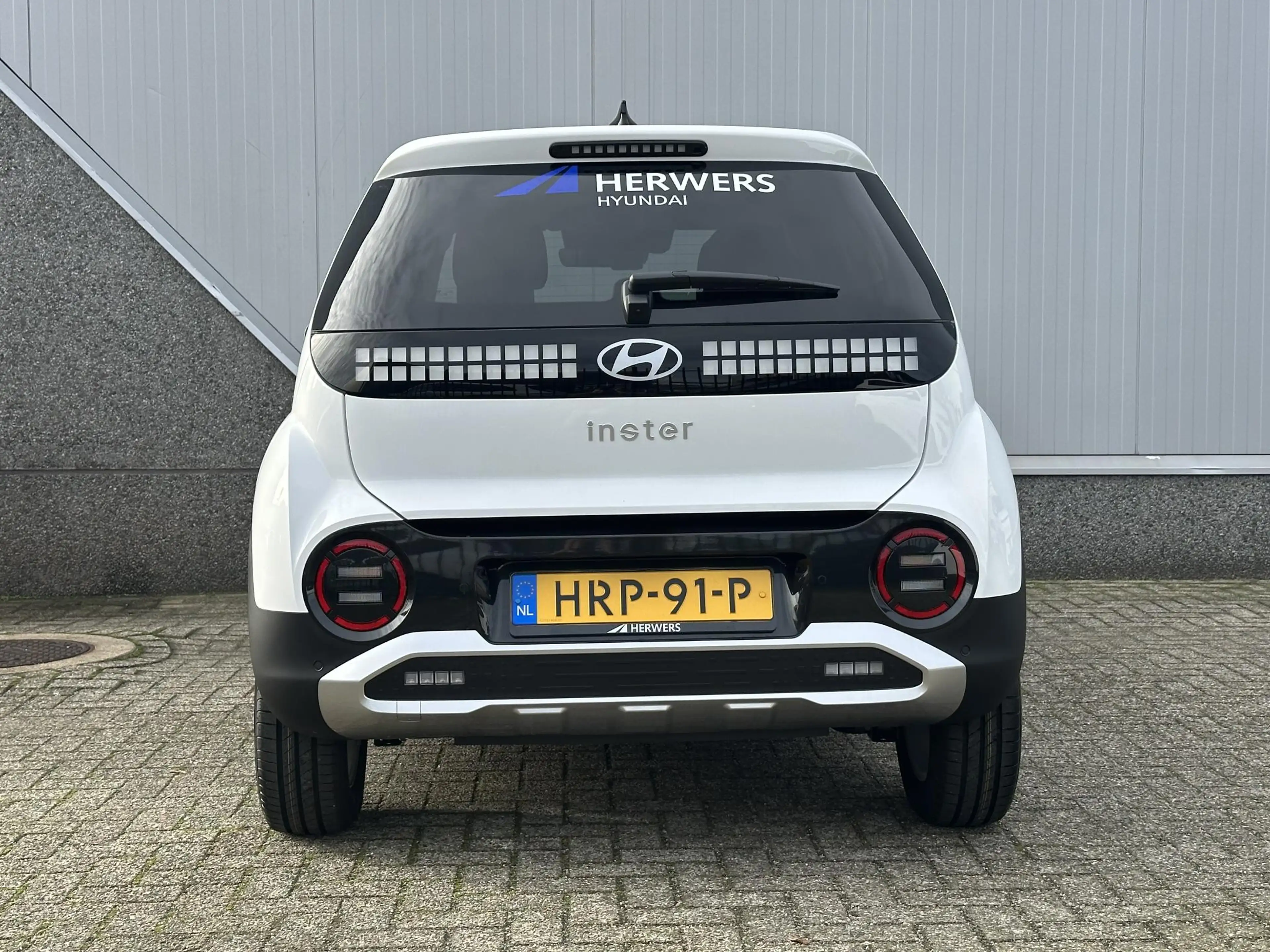 Hyundai Inster Pulse 49 kWh / Navigatie / Achteruitrijcamera / Ad — photo 26