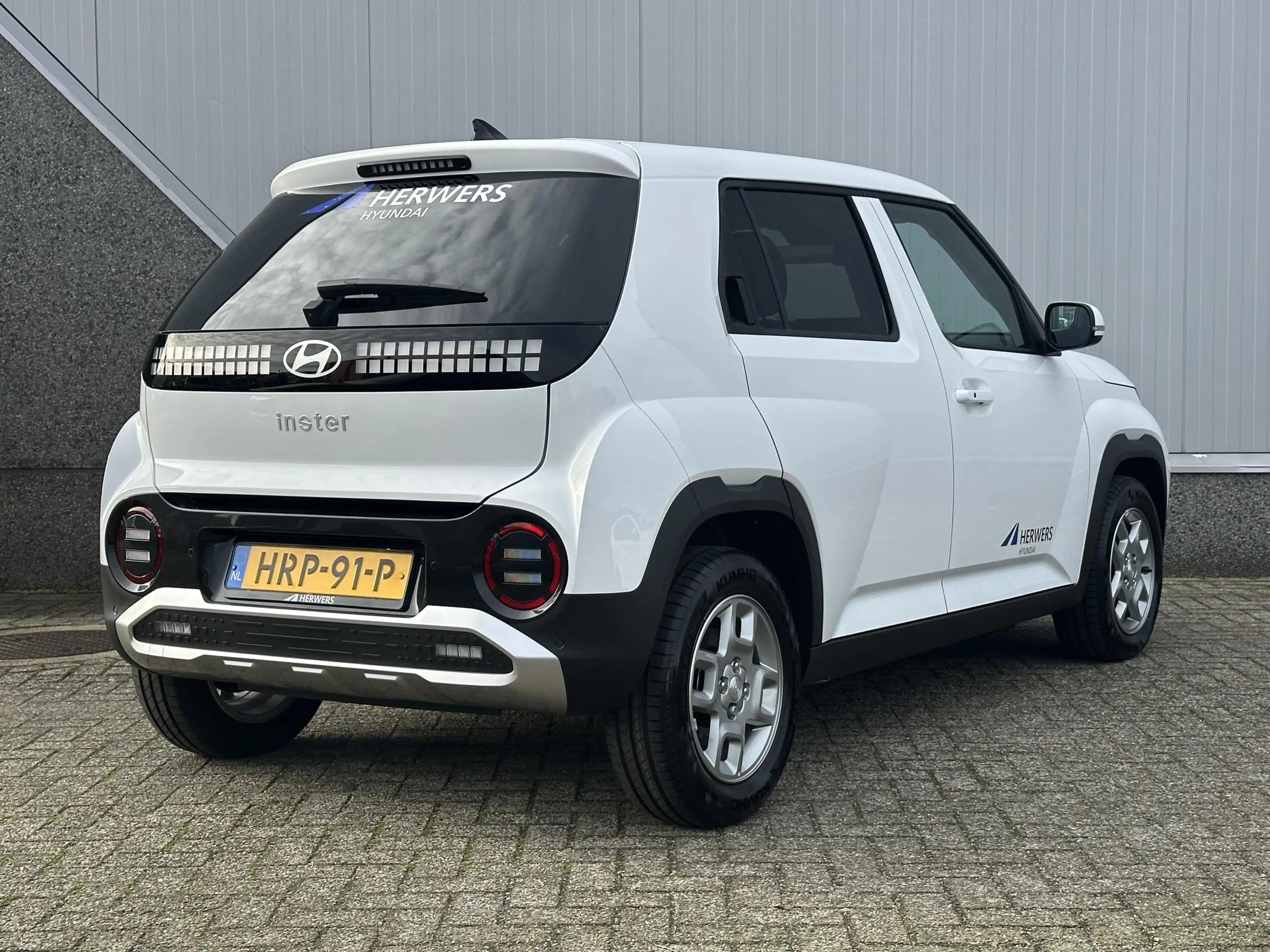 Hyundai Inster Pulse 49 kWh / Navigatie / Achteruitrijcamera / Ad — photo 3