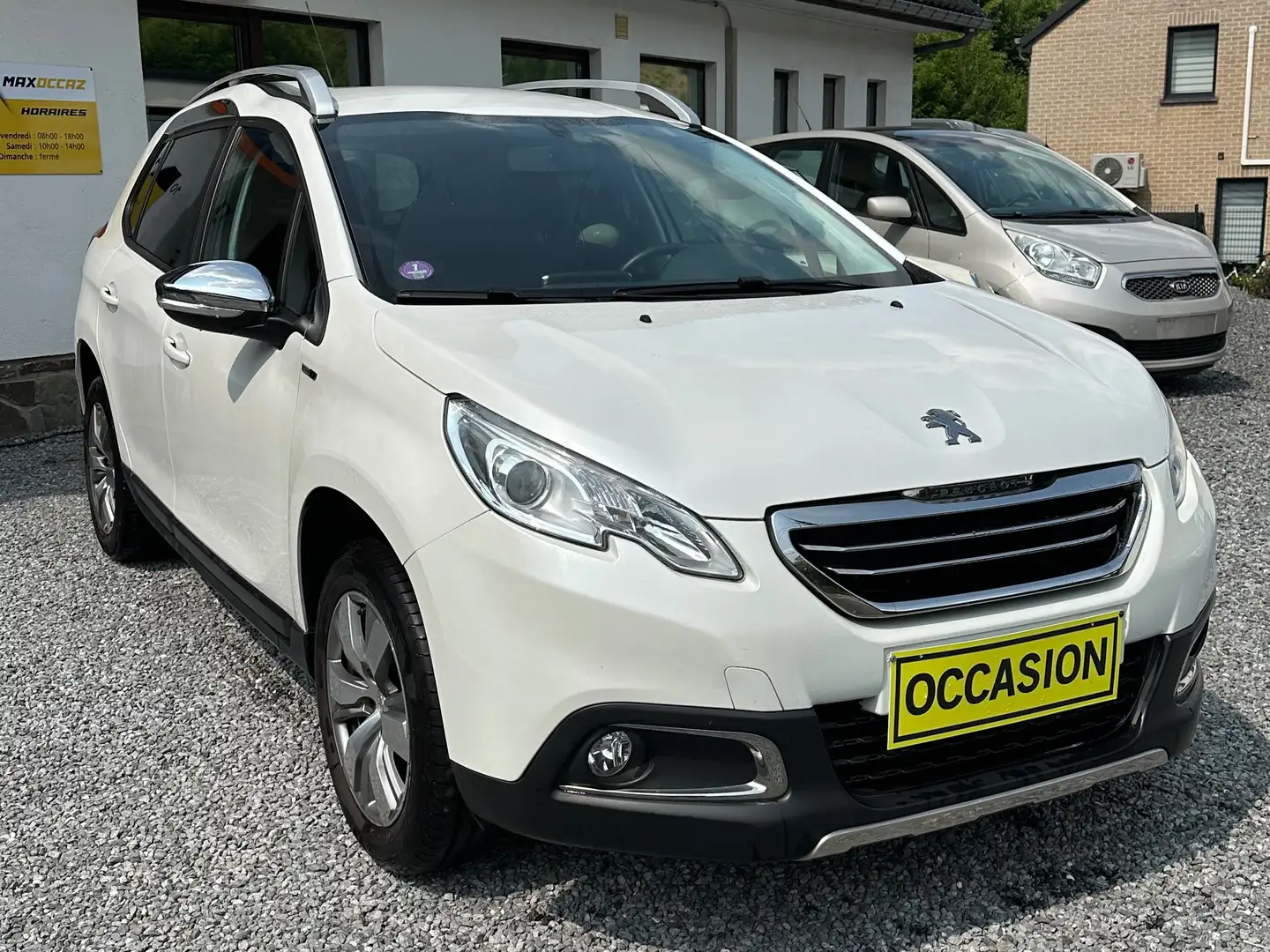 Peugeot 2008 1.2i PureTech Style Blanc - 2